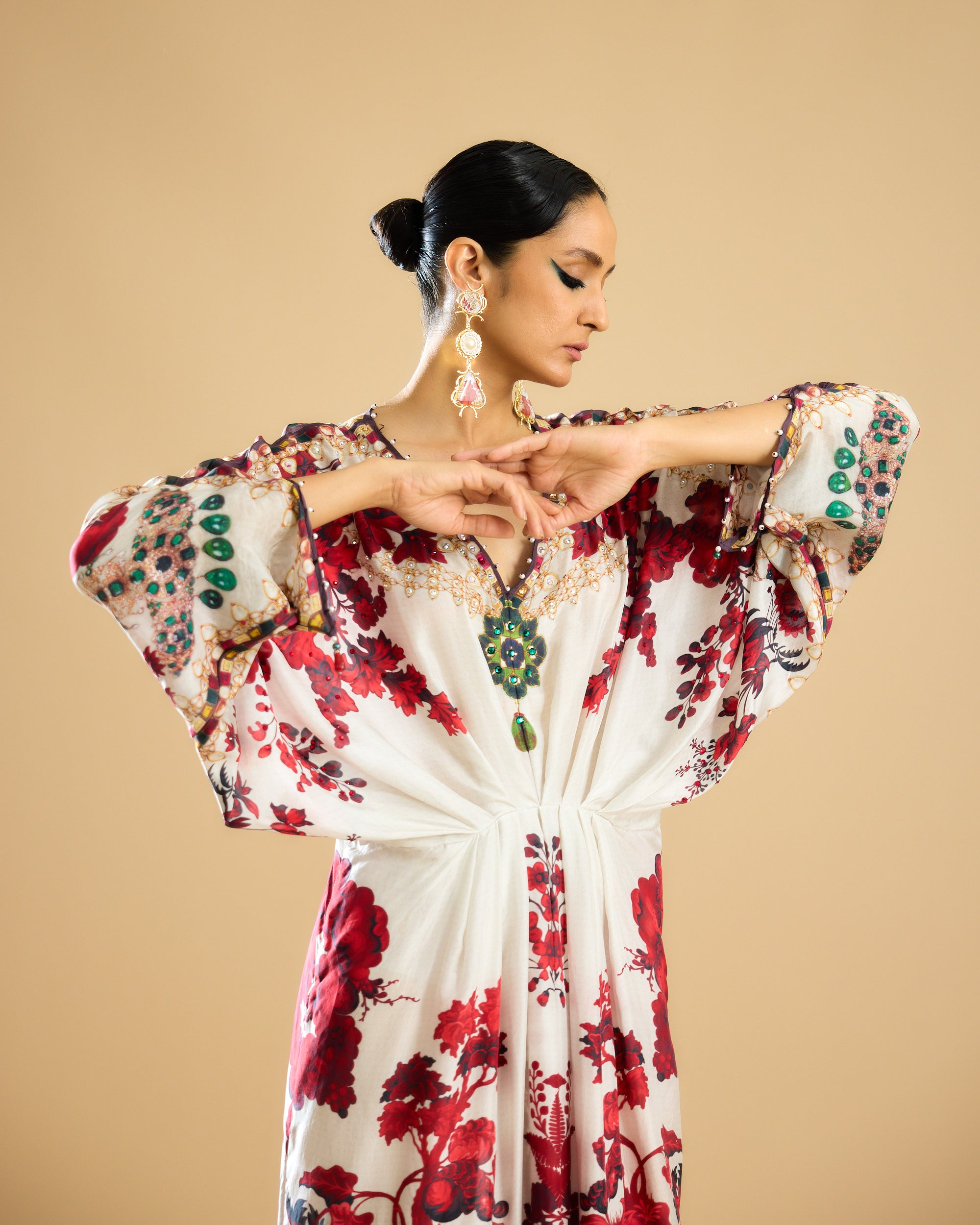 Nizam : Rasika - Ivory/Red