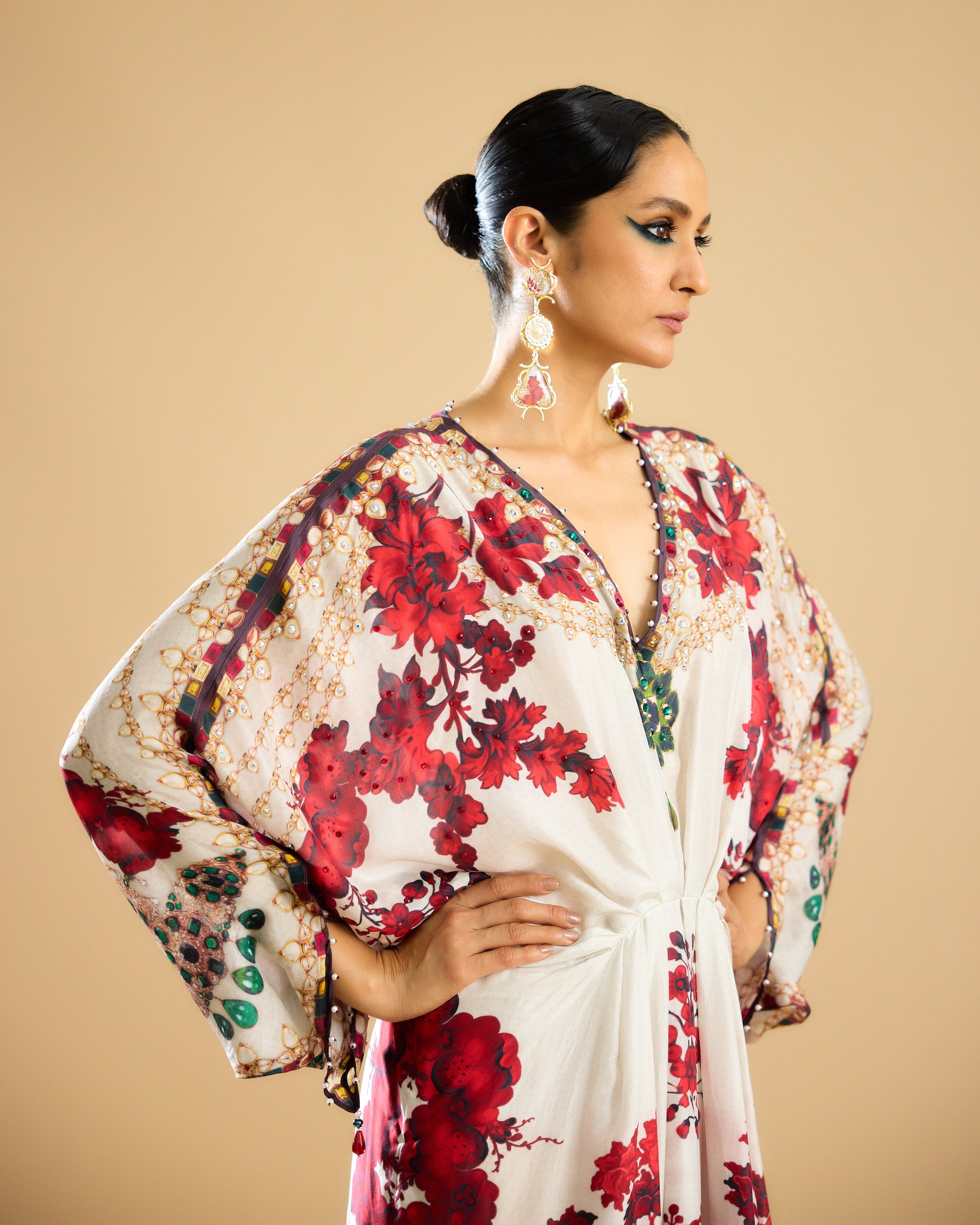 Nizam : Rasika - Ivory/Red