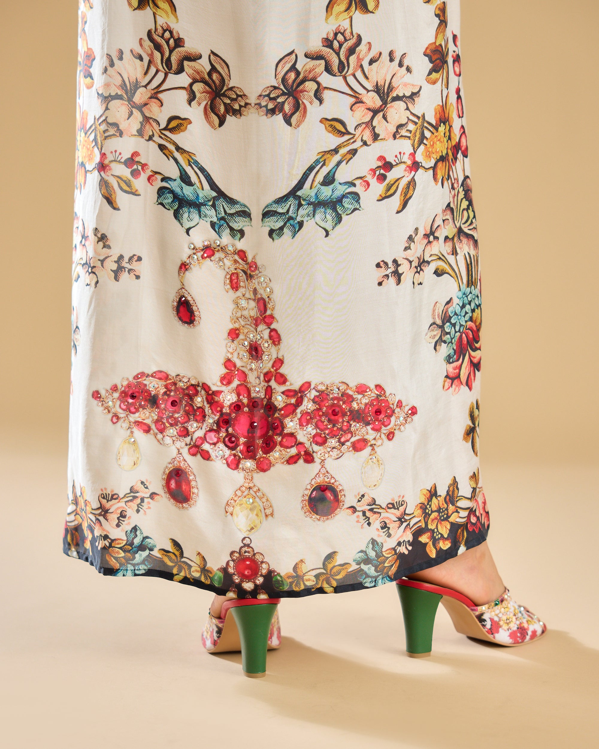 Nizam : Viviana - Ivory/Red