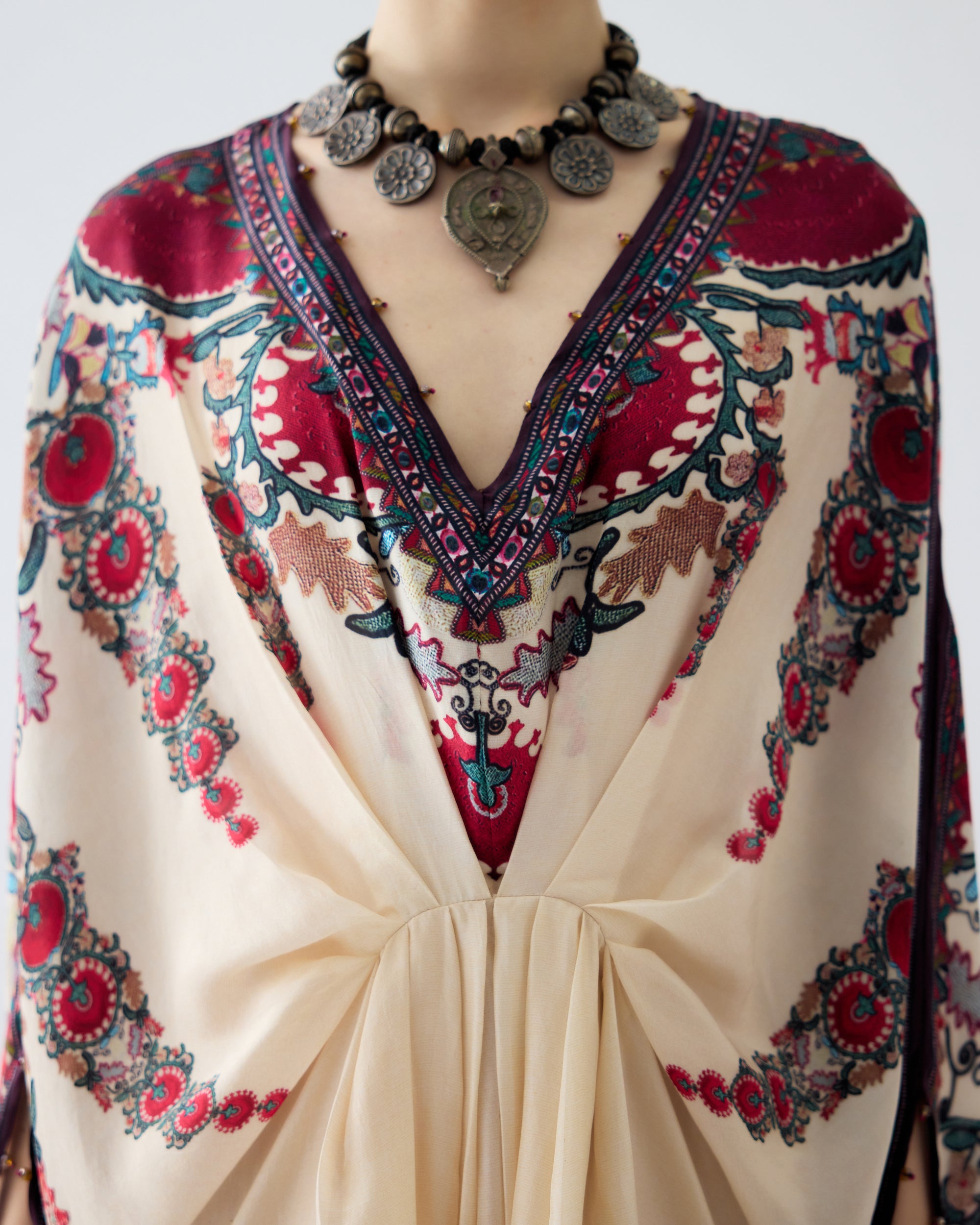 Bukhara : Rasika - Maroon