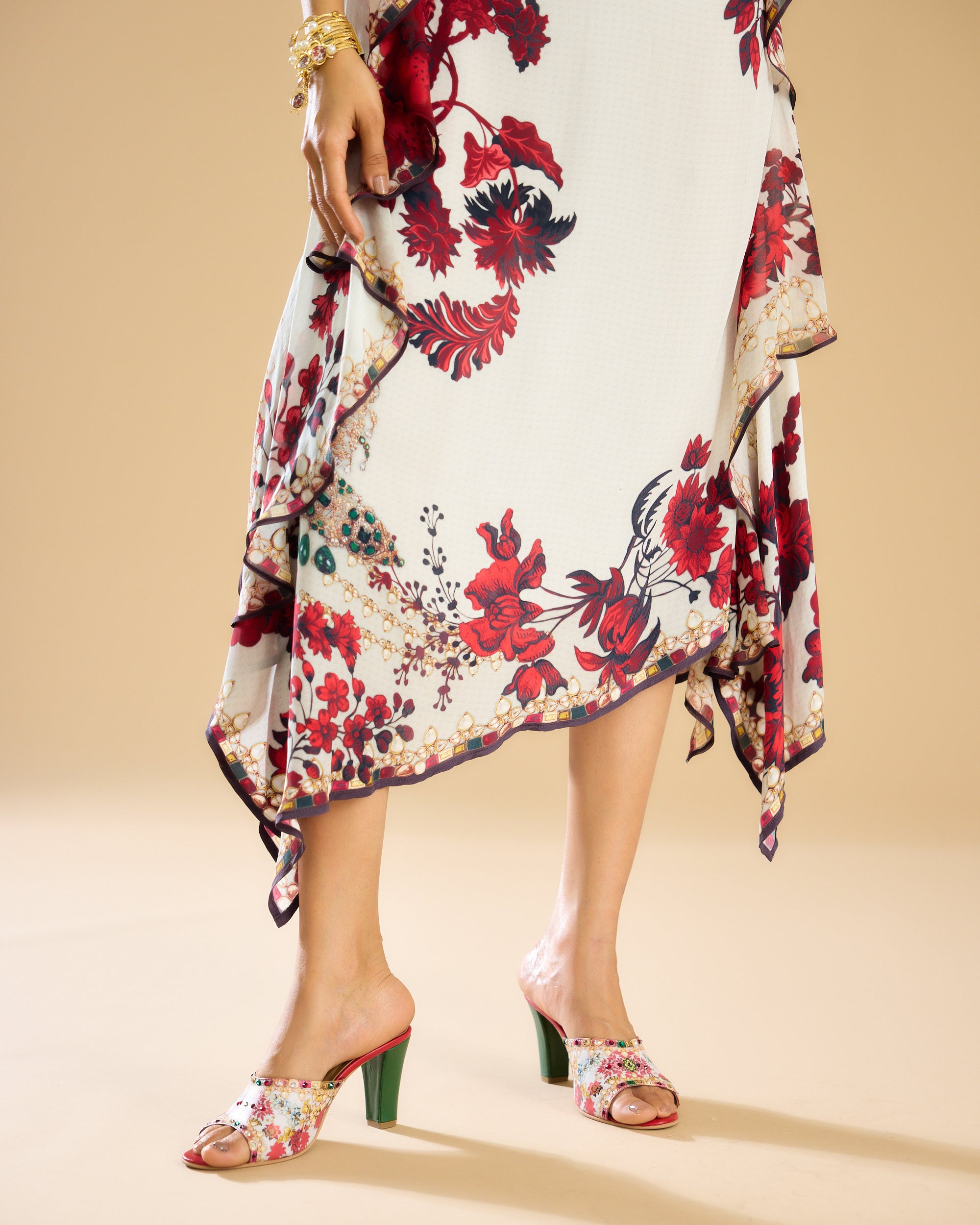 Nizam : Fazluna - Ivory/Red