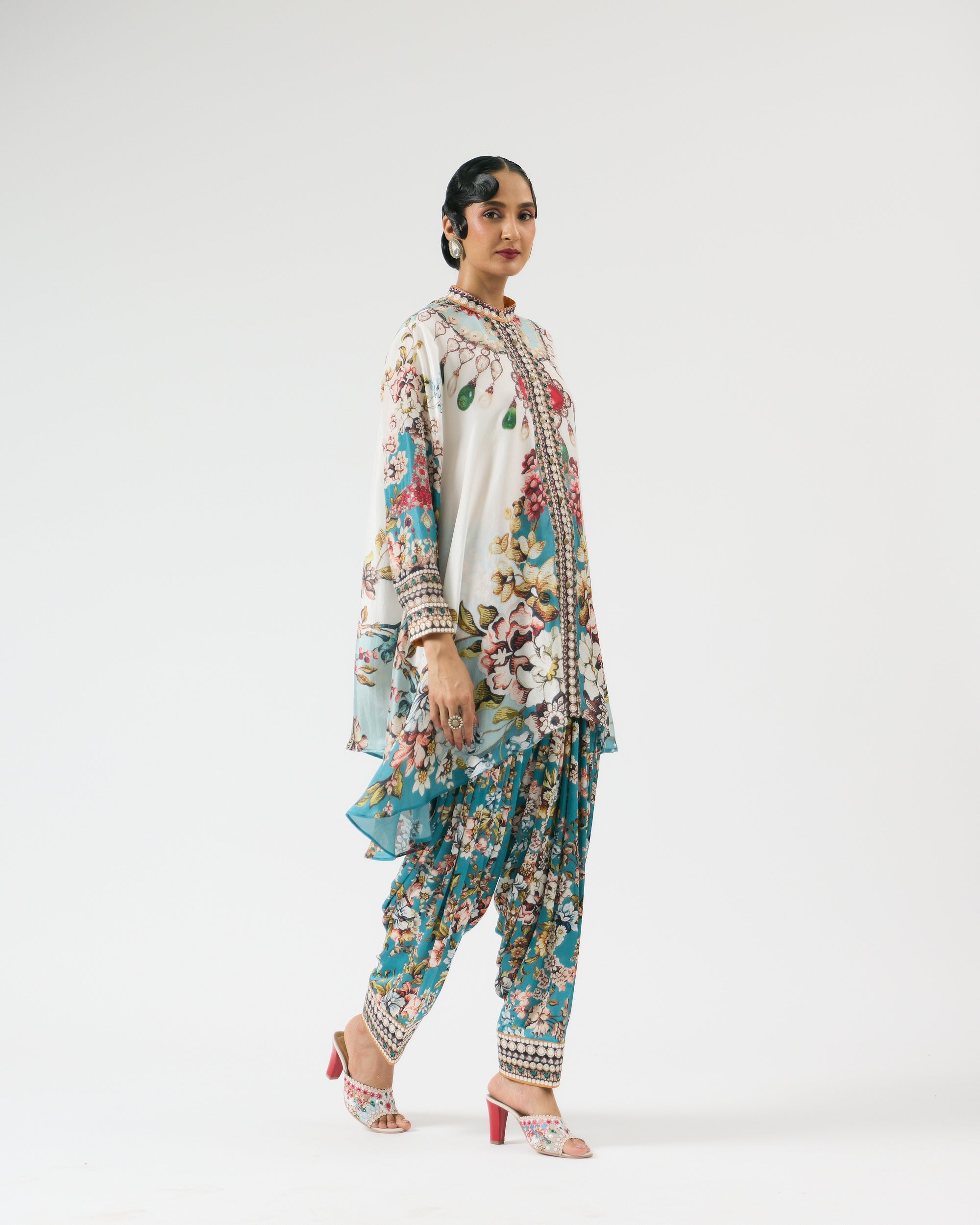 Nizam : Nilofer - Ivory/Aqua