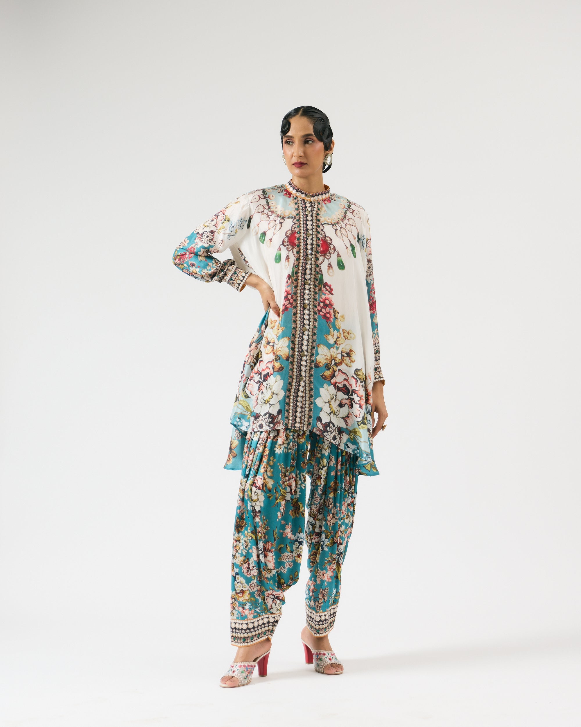 Nizam : Nilofer - Ivory/Aqua