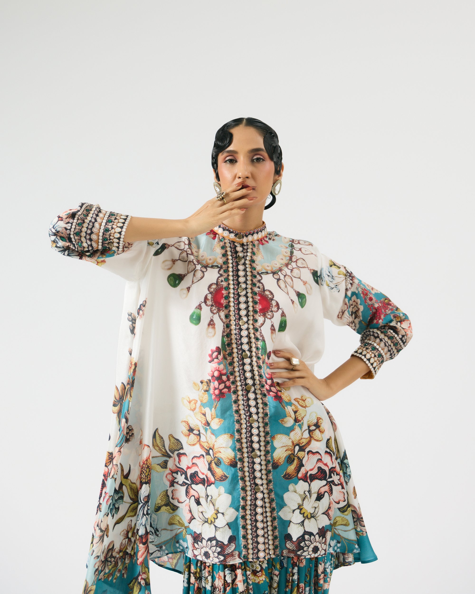 Nizam : Nilofer - Ivory/Aqua