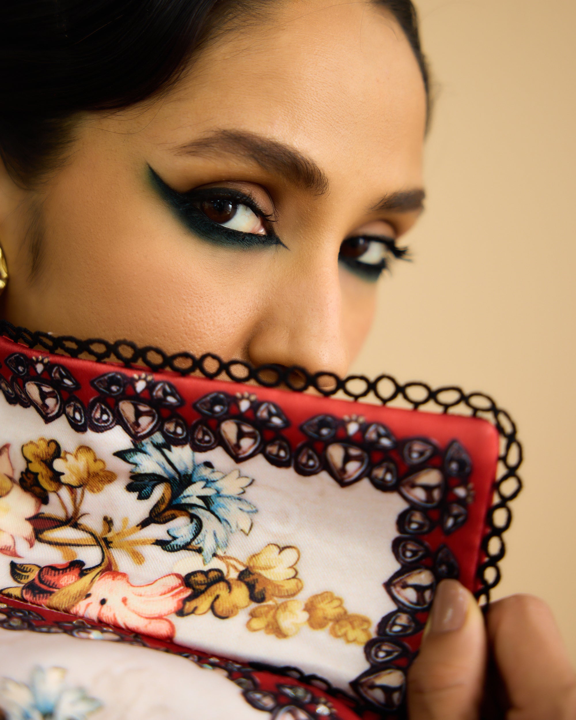 Nizam : Freya - Ivory/Red
