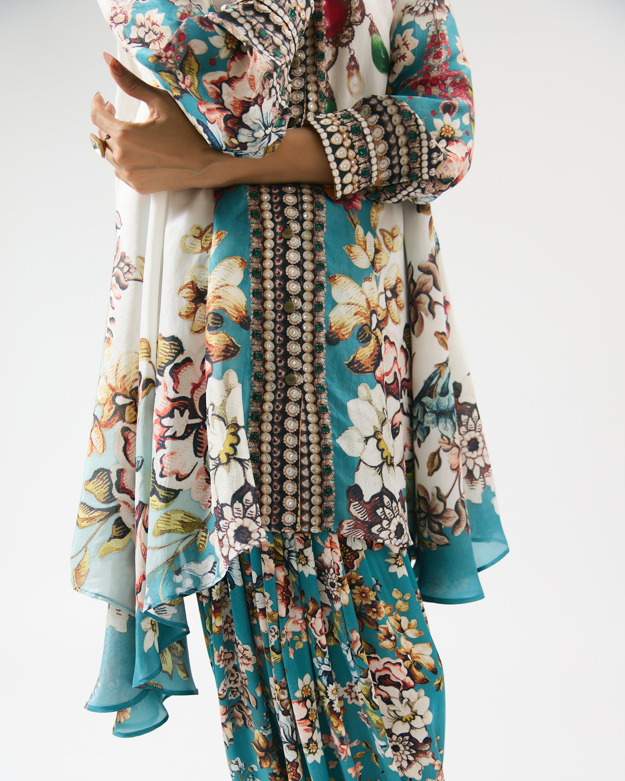Nizam : Nilofer - Ivory/Aqua