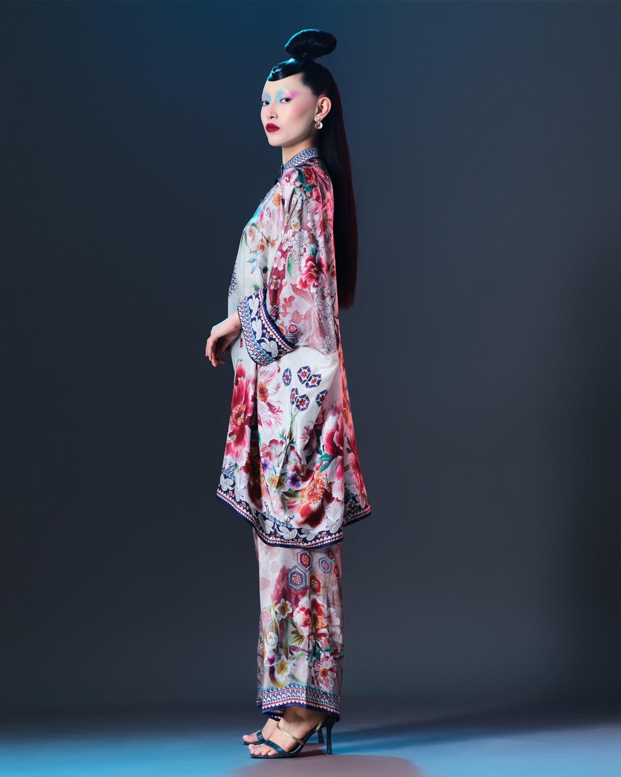 Ikebana : Chanel 36" - Beige