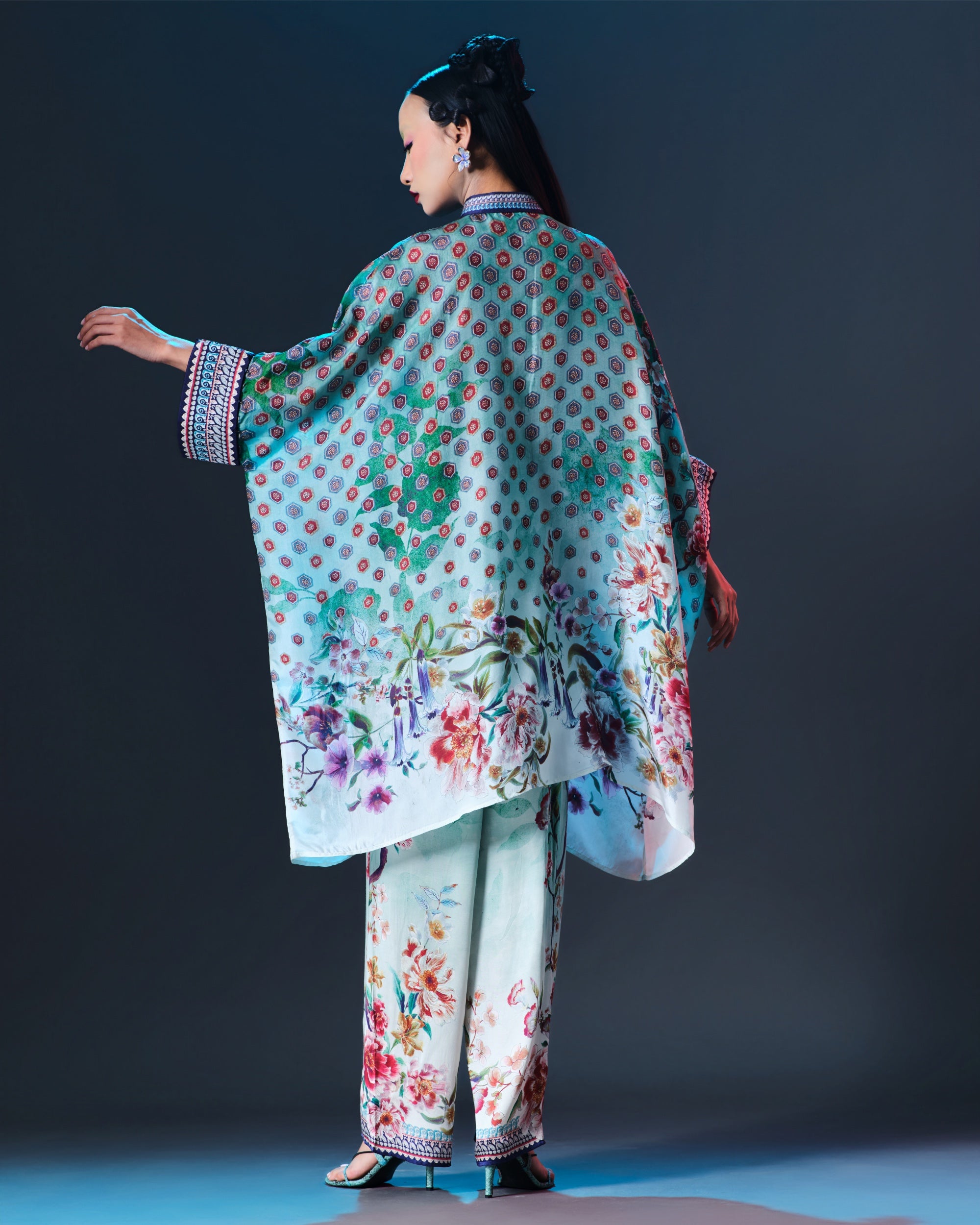 Ikebana : Chanel 36" - Jade
