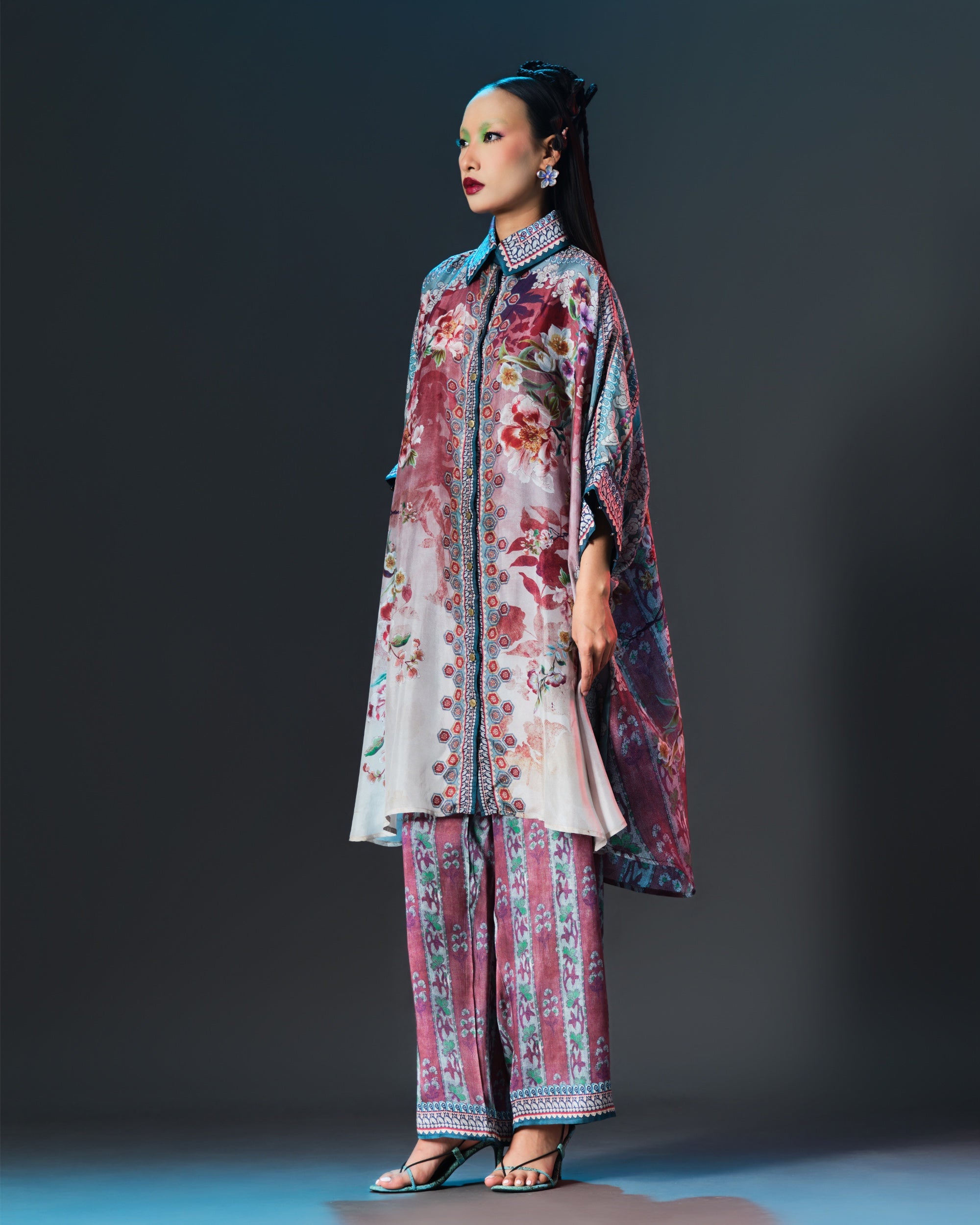 Ikebana : Kamara - Aqua/Brick