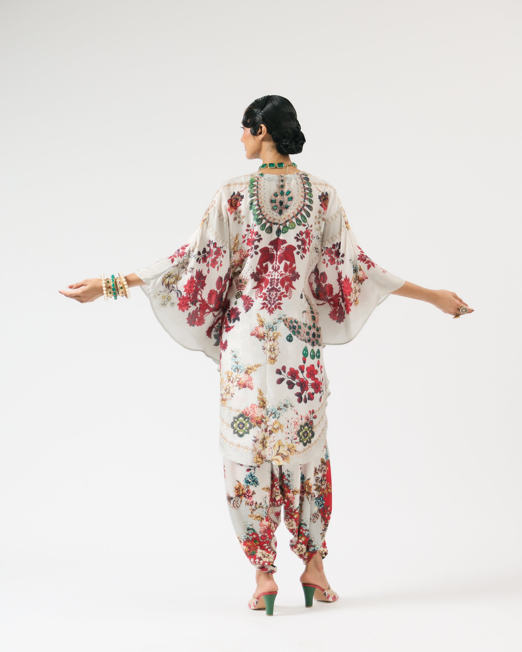 Nizam : Inayat - Ivory/Red