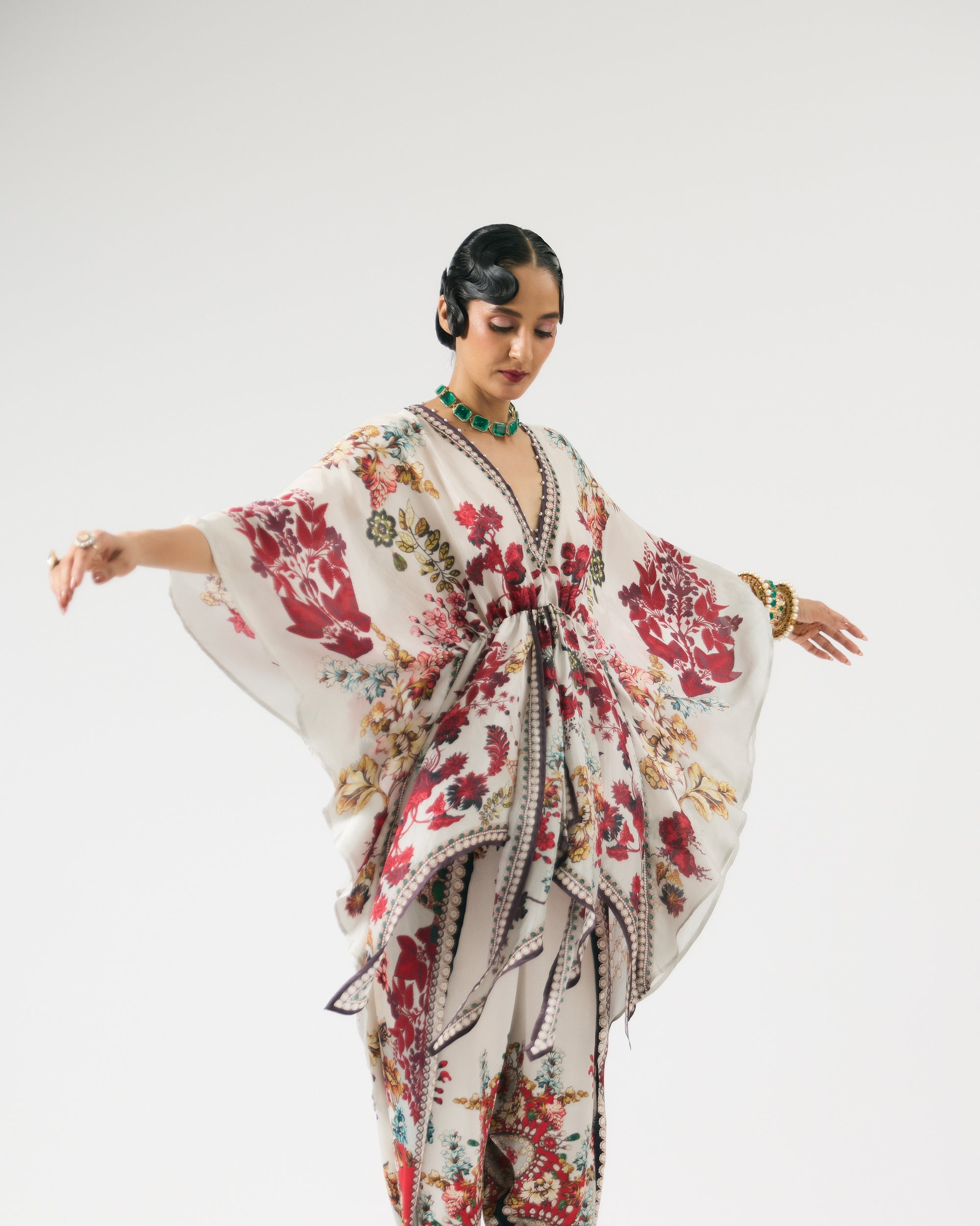 Nizam : Inayat - Ivory/Red
