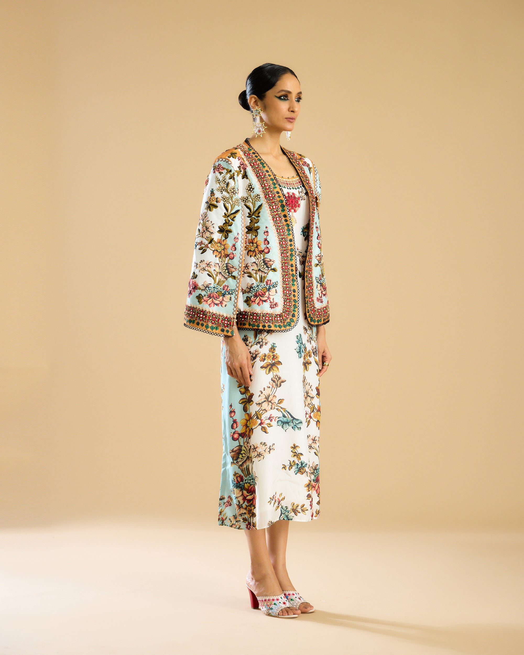 Nizam : Madina/Dasha - Ivory/Aqua