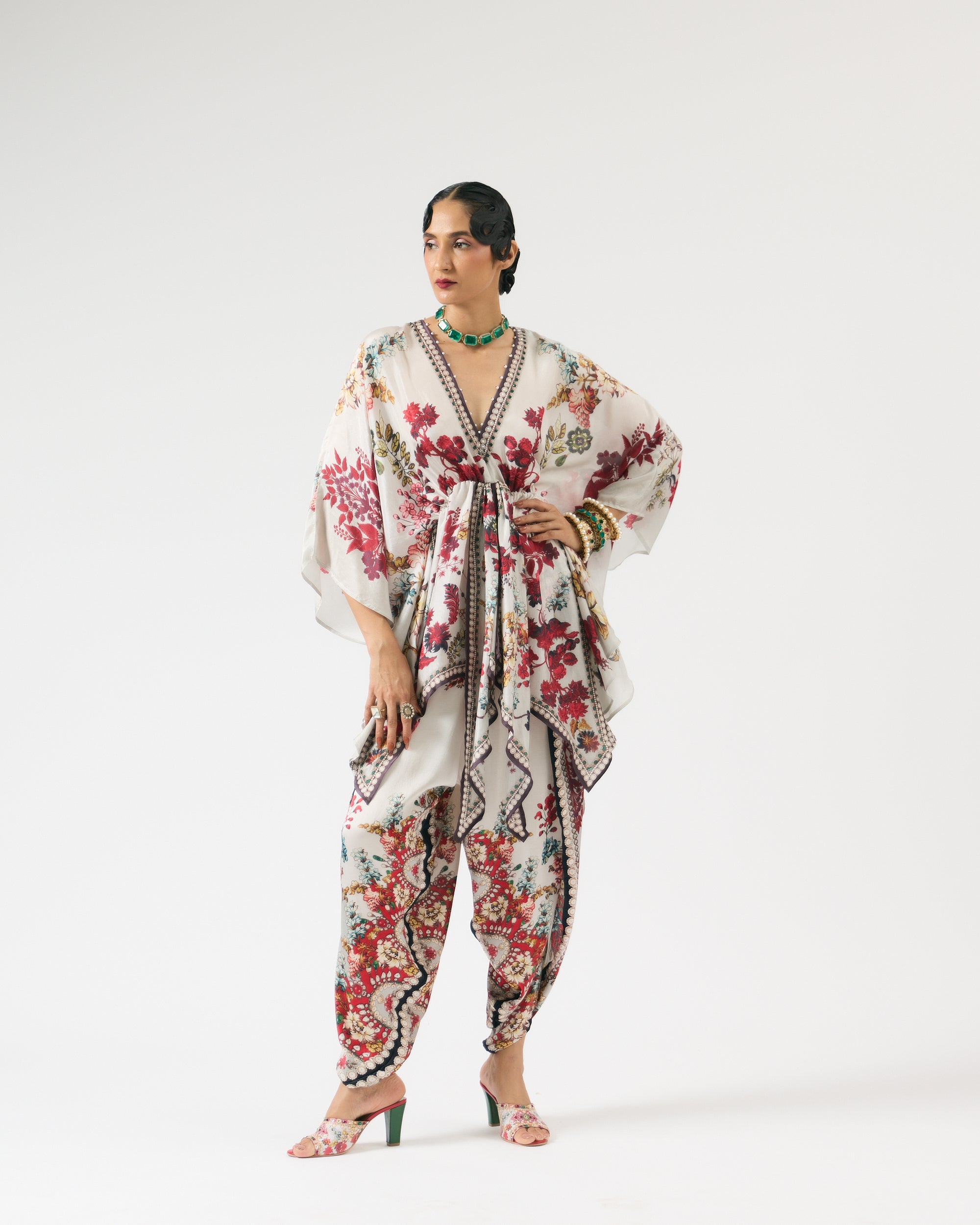 Nizam : Inayat - Ivory/Red