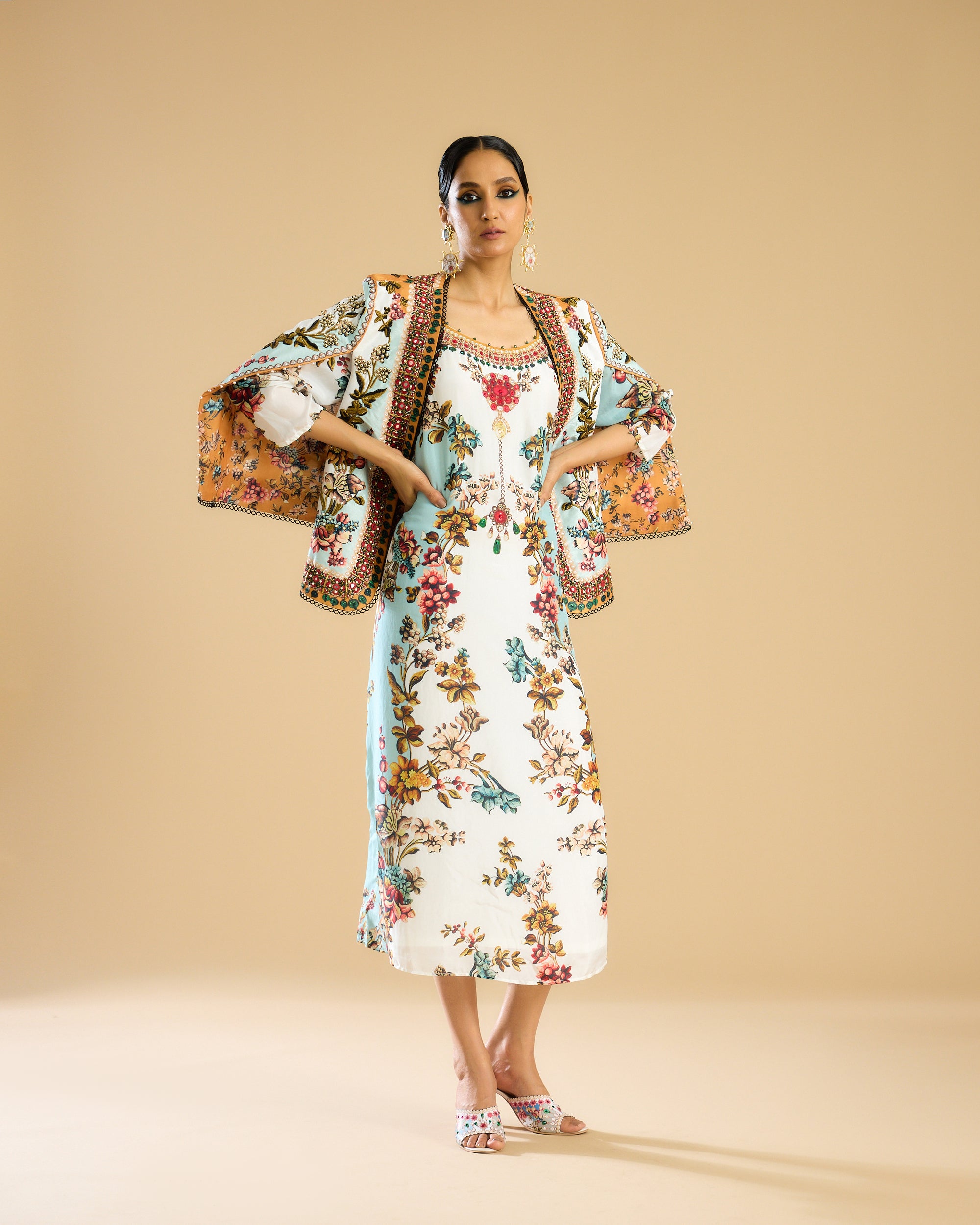 Nizam : Madina/Dasha - Ivory/Aqua