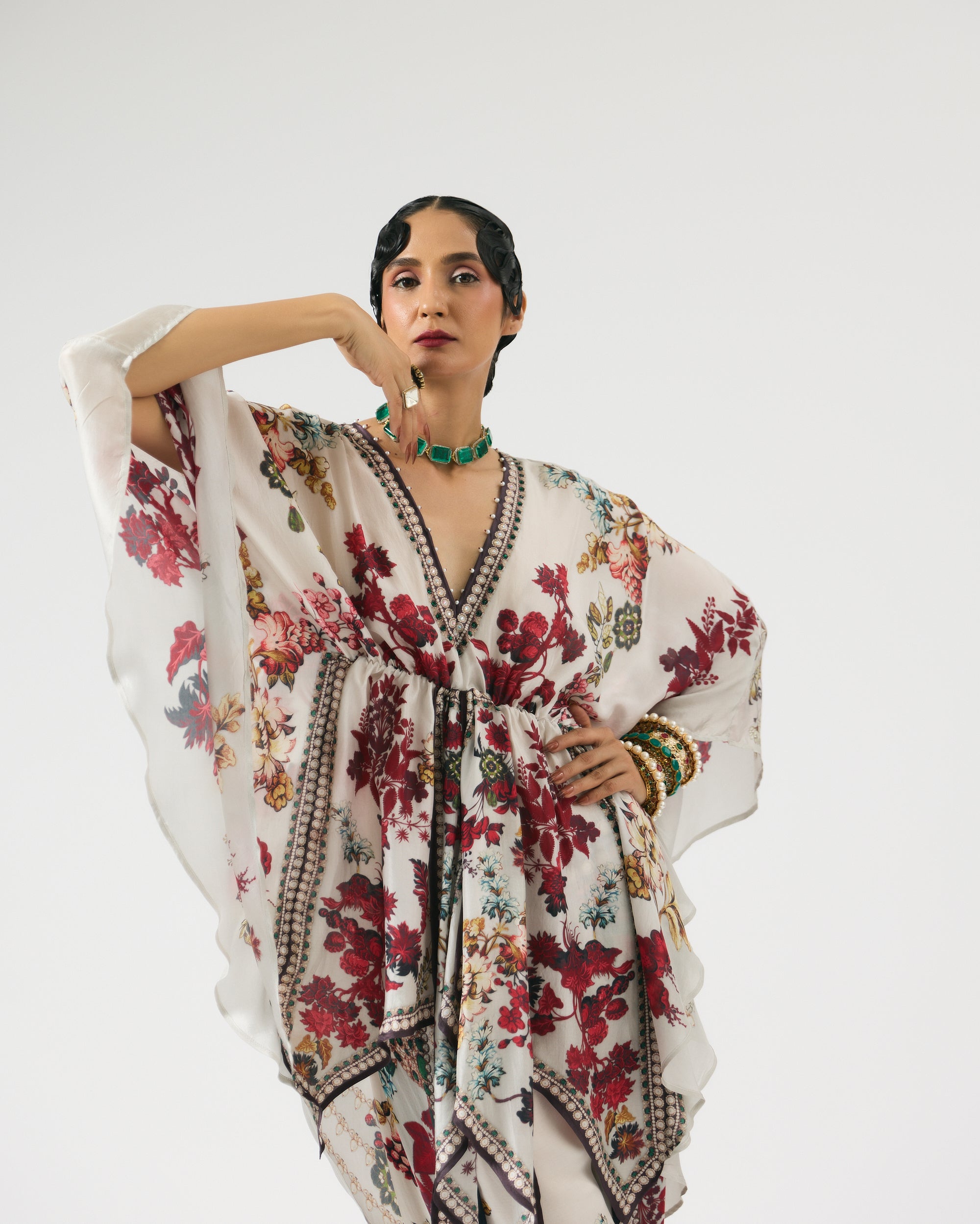 Nizam : Inayat - Ivory/Red