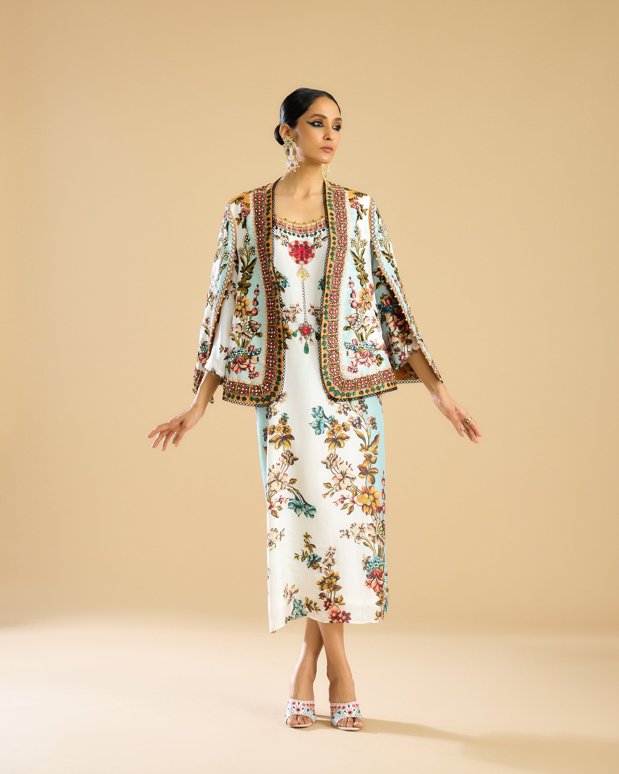 Nizam : Madina/Dasha - Ivory/Aqua