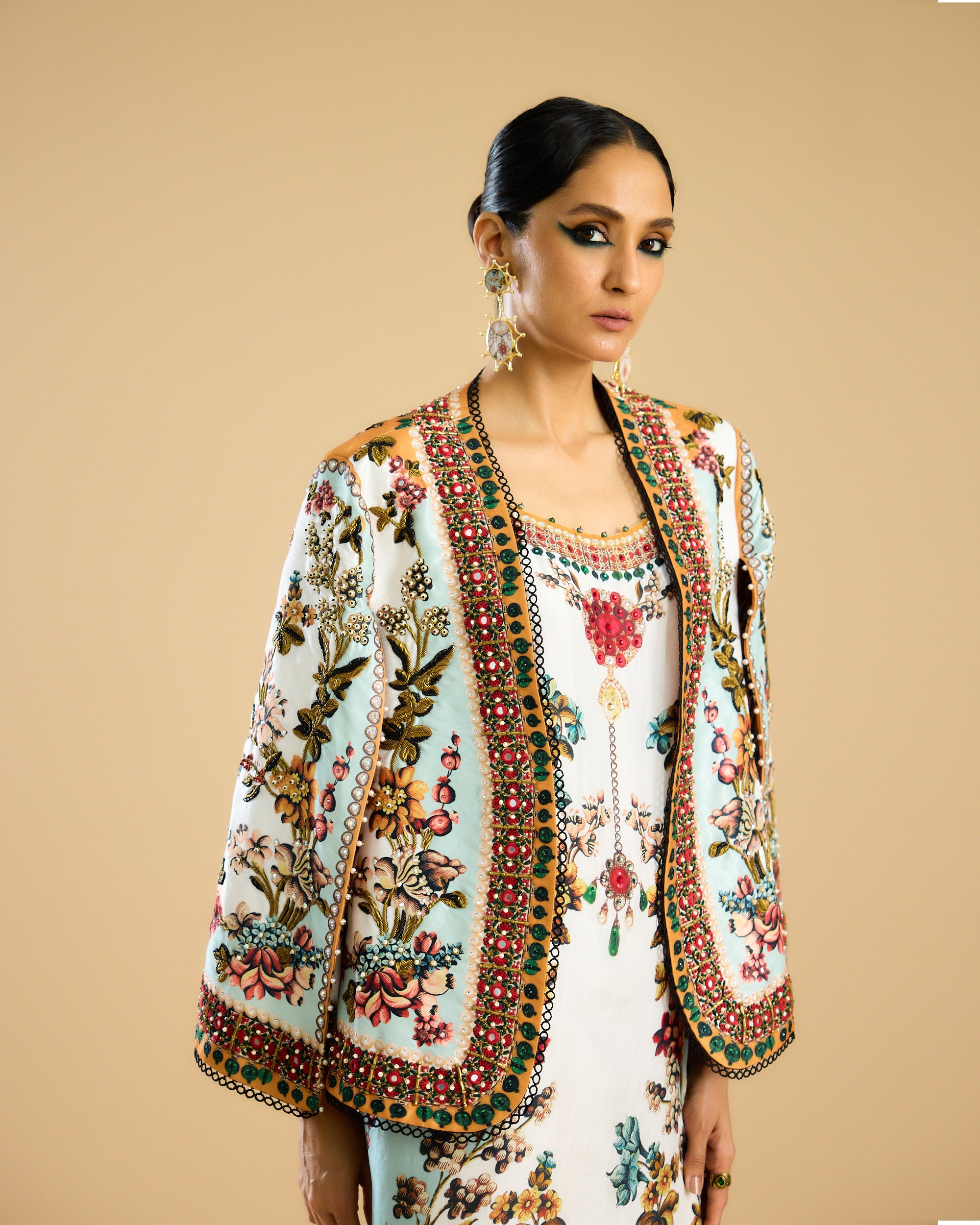 Nizam : Madina/Dasha - Ivory/Aqua