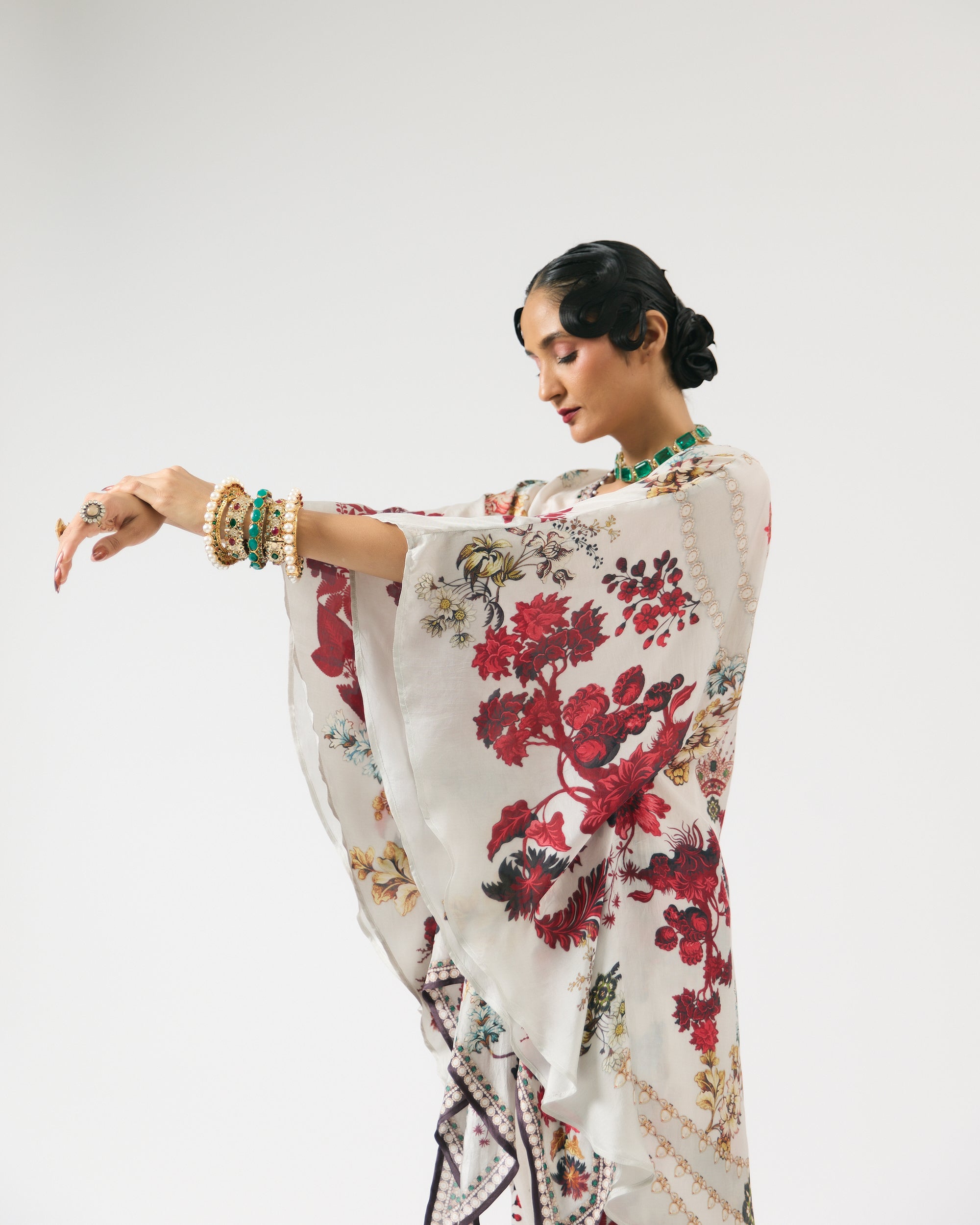 Nizam : Inayat - Ivory/Red