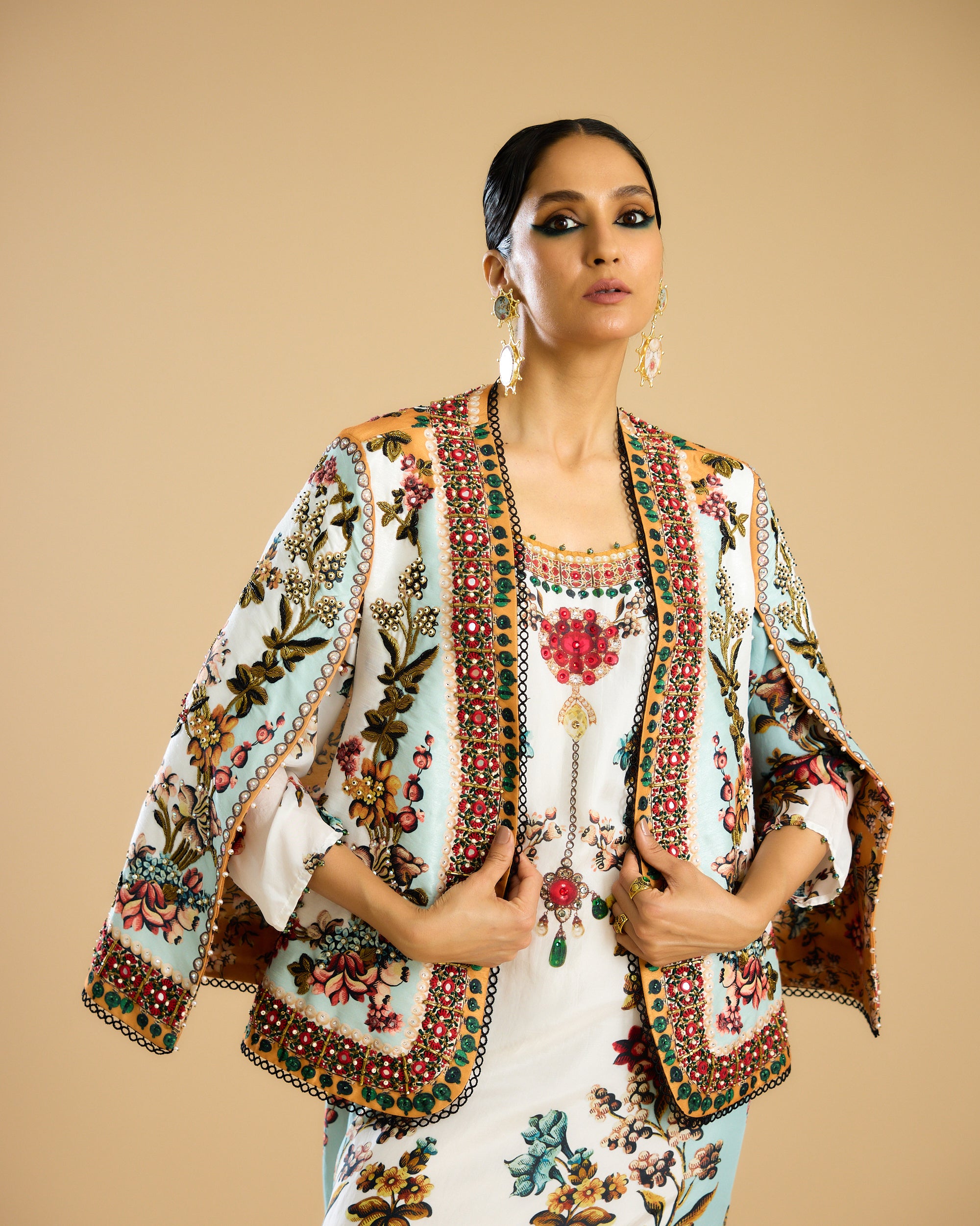 Nizam : Madina/Dasha - Ivory/Aqua