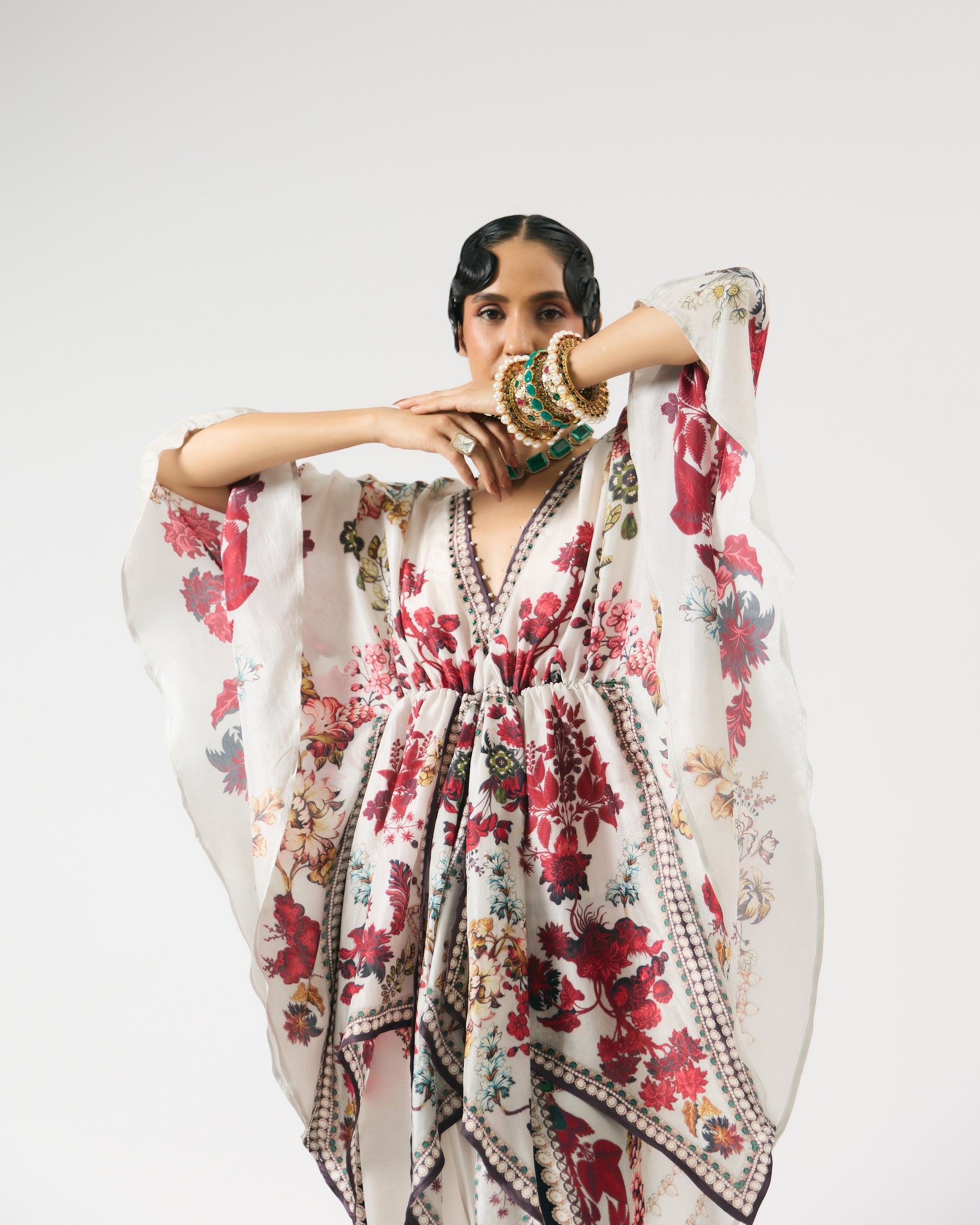 Nizam : Inayat - Ivory/Red