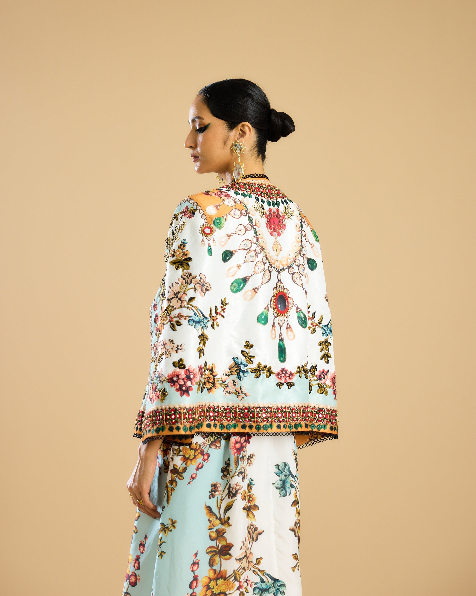 Nizam : Madina/Dasha - Ivory/Aqua