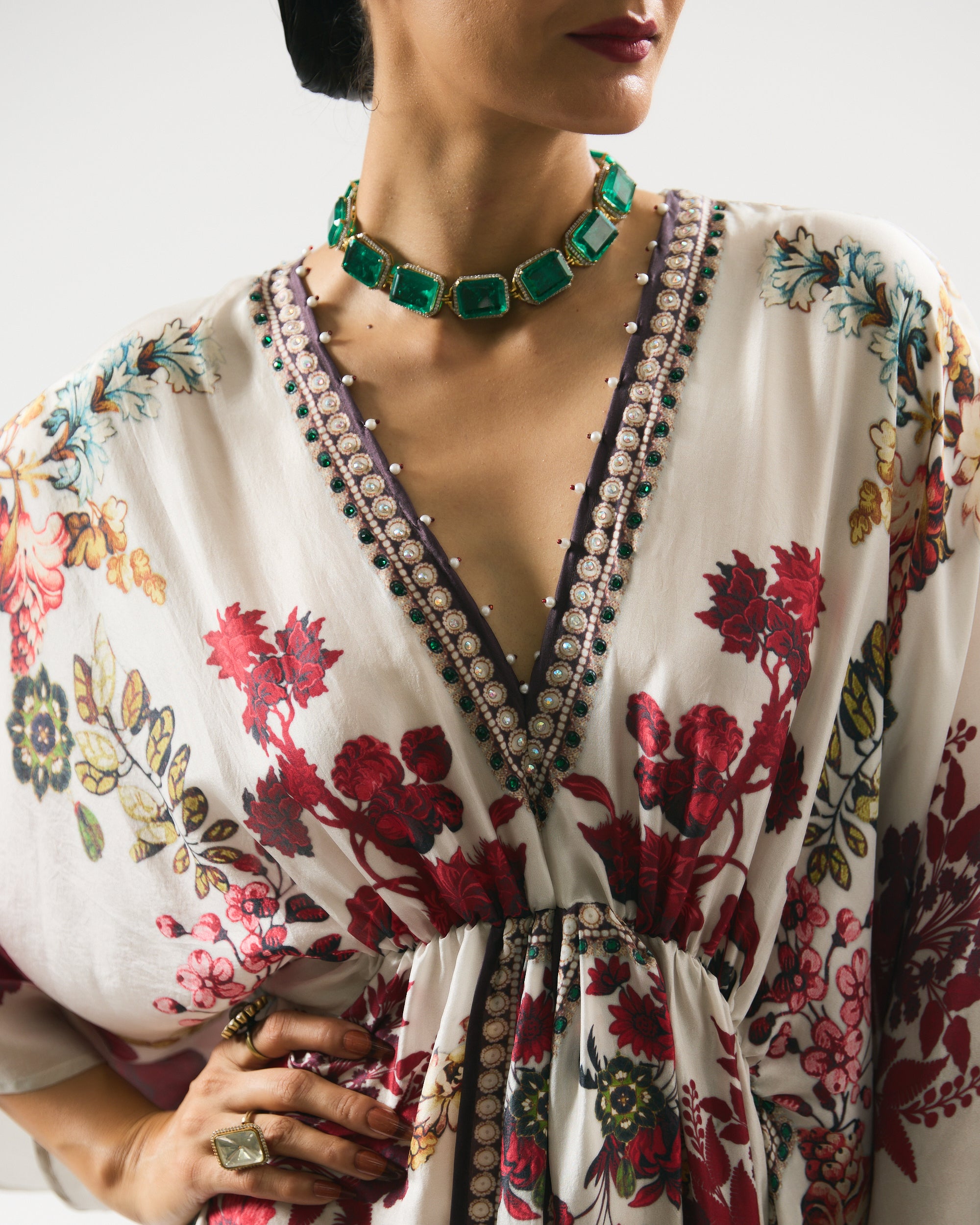 Nizam : Inayat - Ivory/Red
