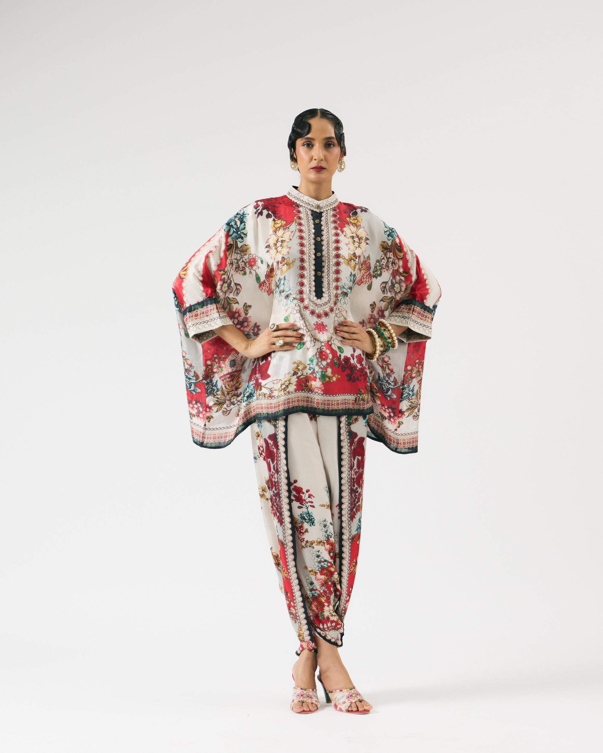 Nizam : Chanel/Sonth - Ivory/Red