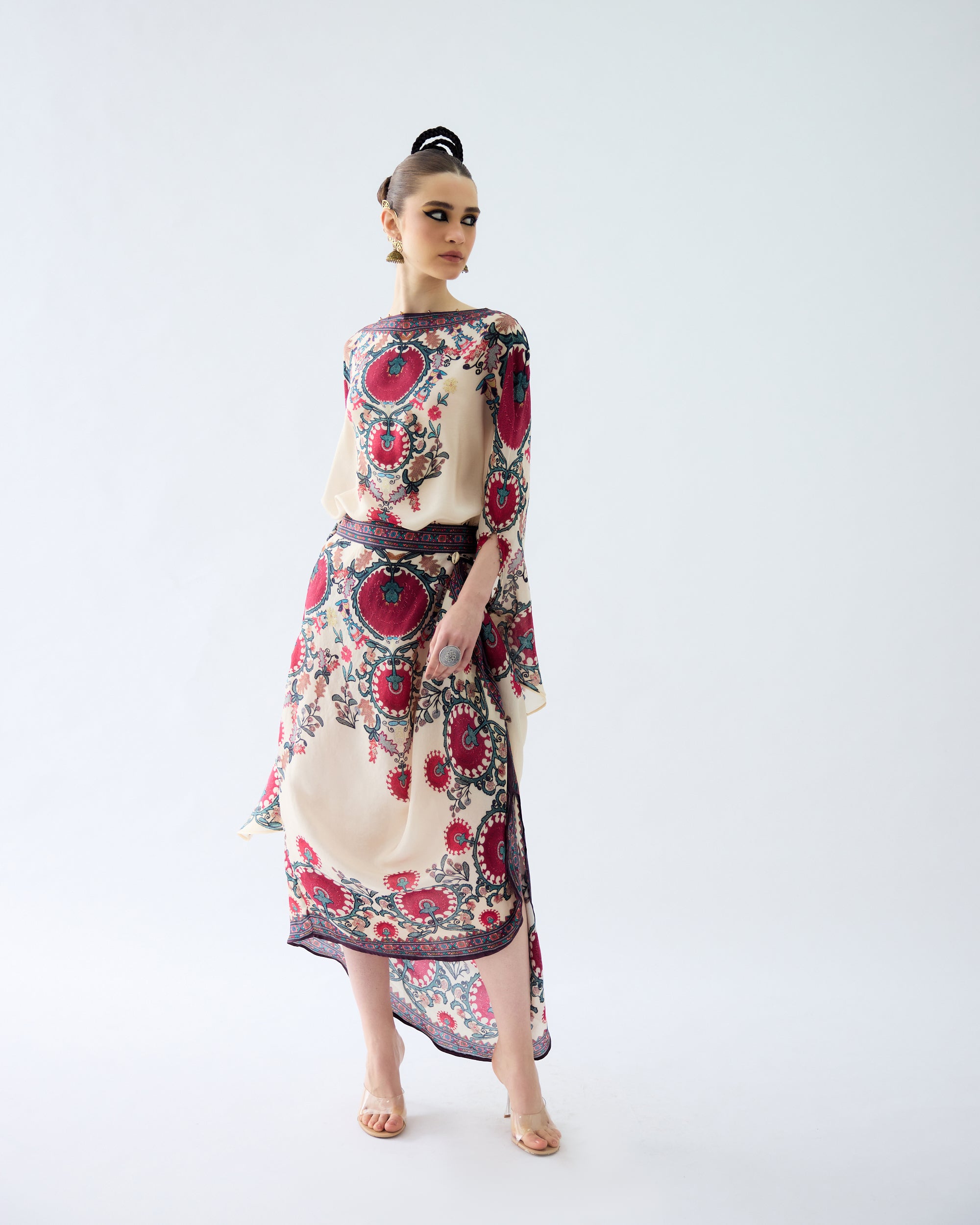 Bukhara : Kamini - Maroon