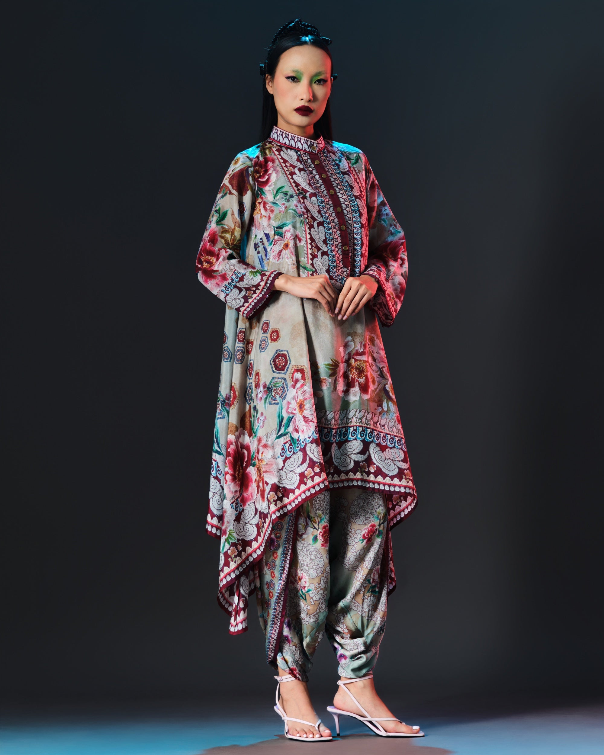 Ikebana : Navya - Beige