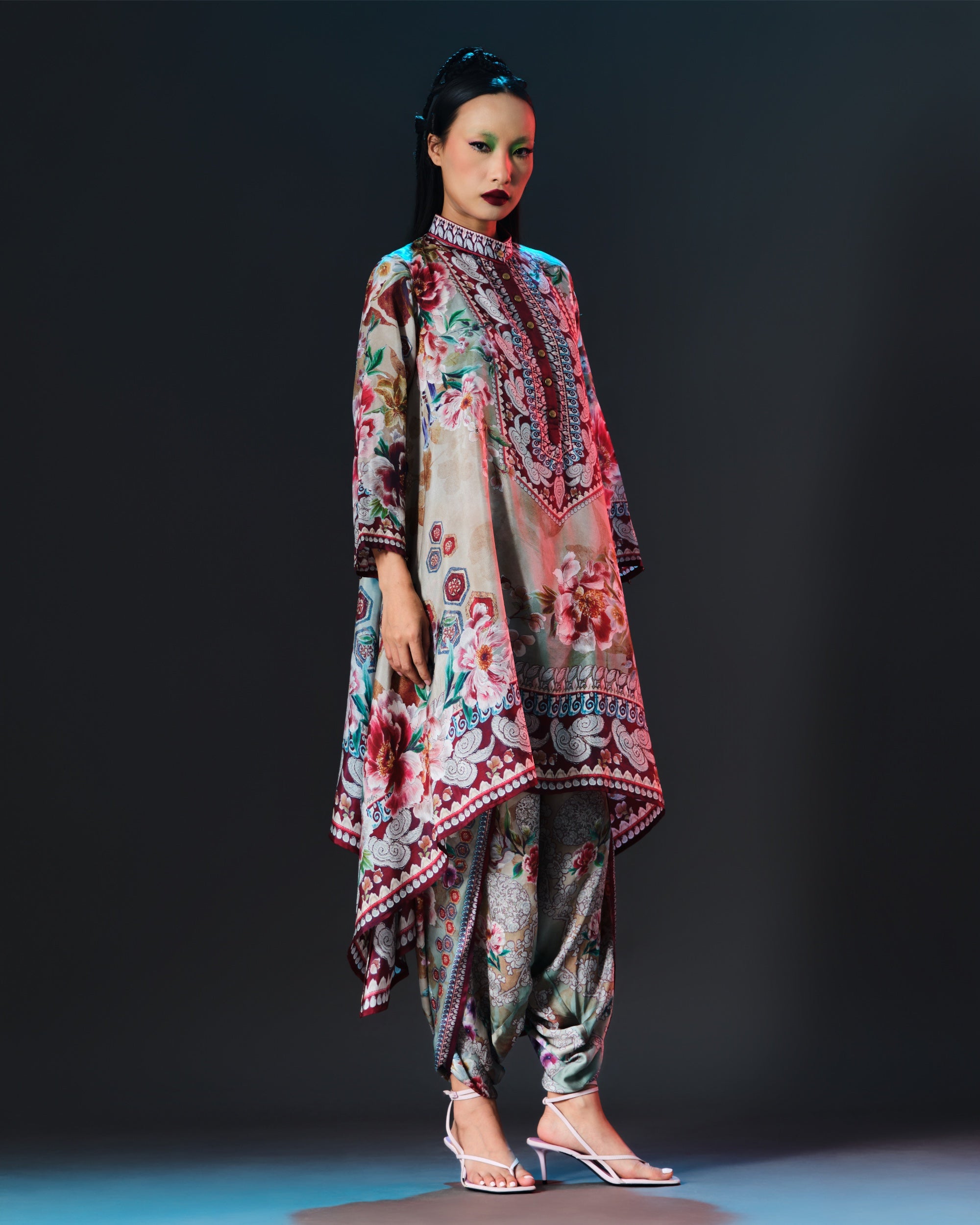 Ikebana : Navya - Beige