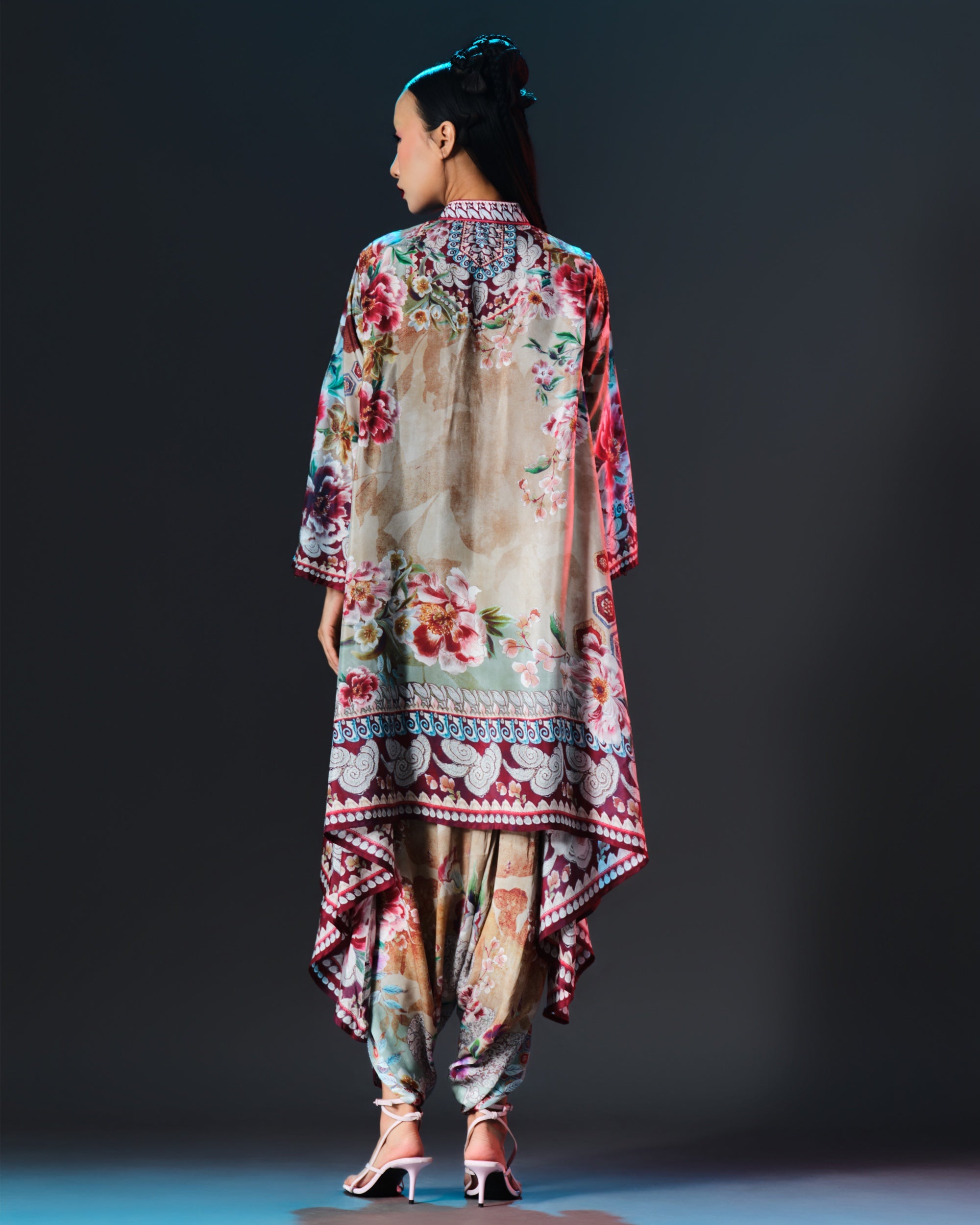 Ikebana : Navya - Beige