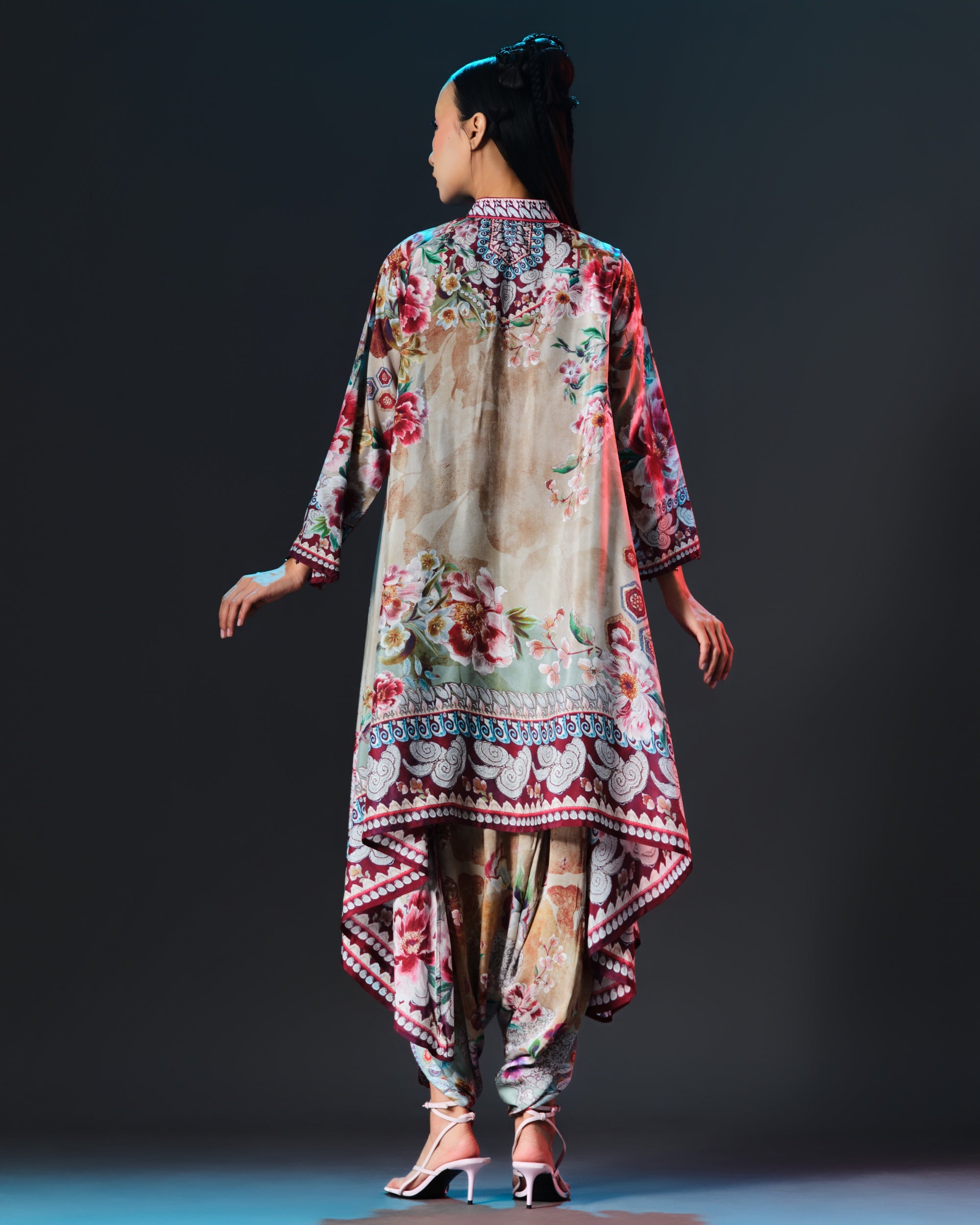 Ikebana : Navya - Beige