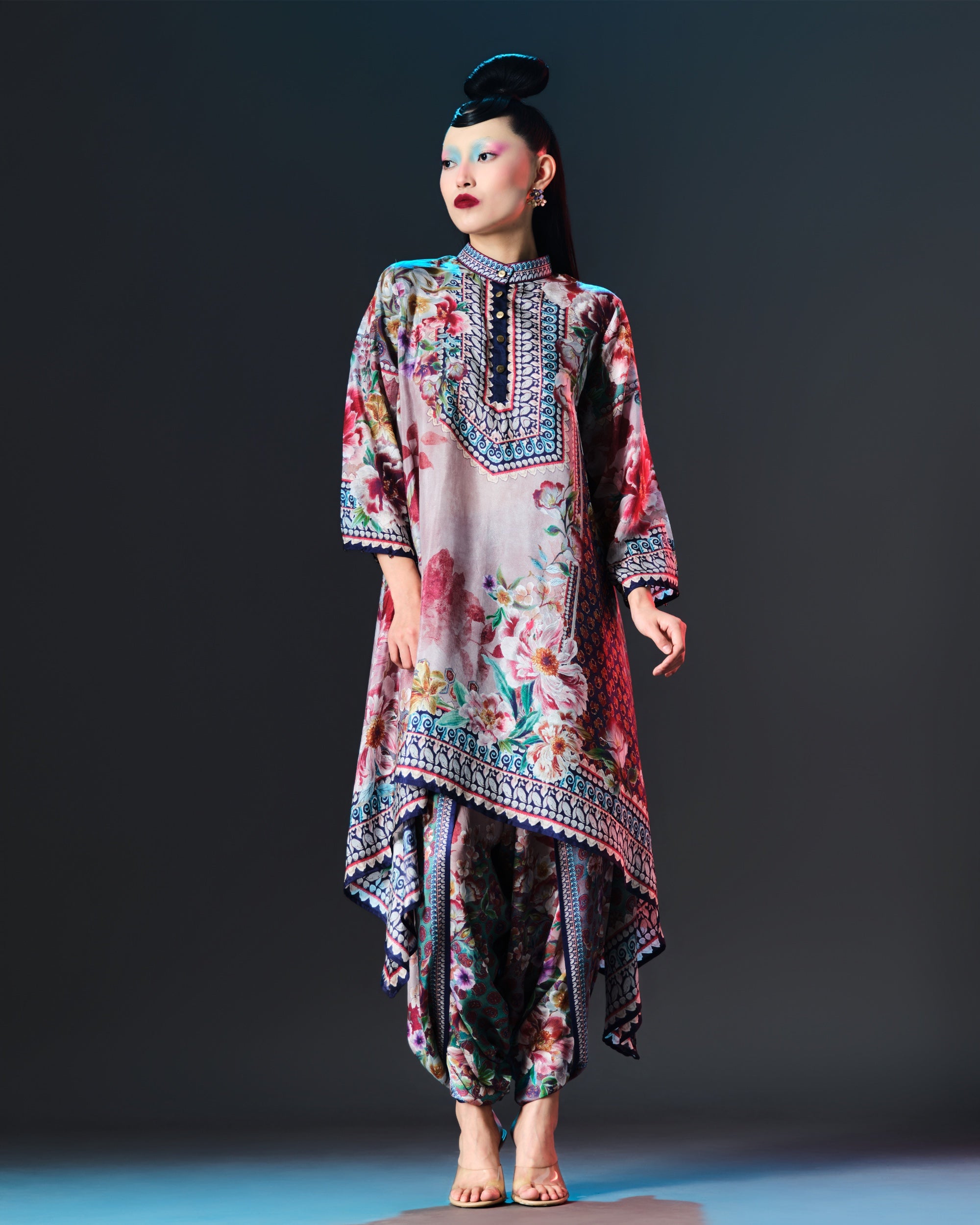 Ikebana : Navya - Brick