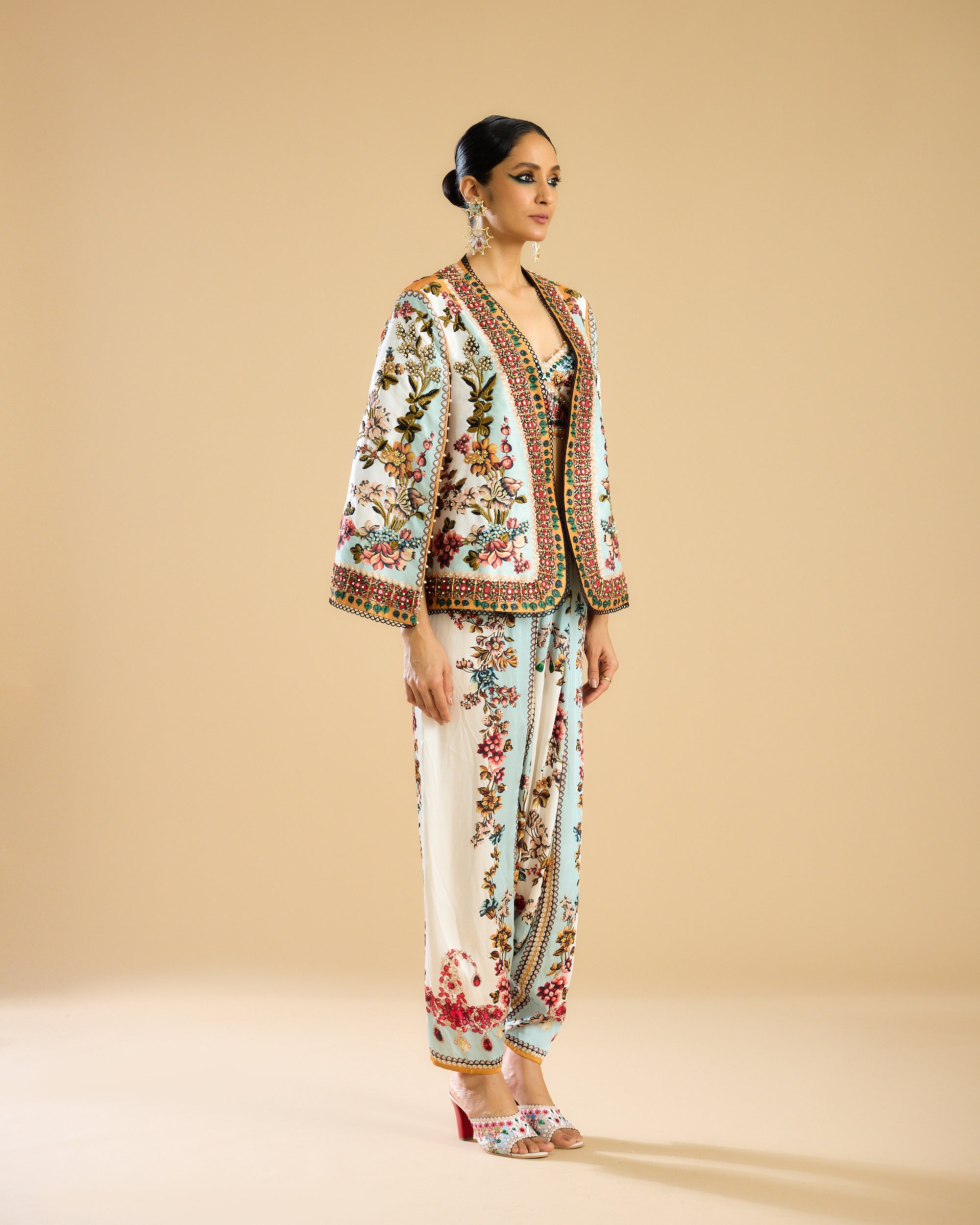Nizam : Madina - Ivory/Aqua