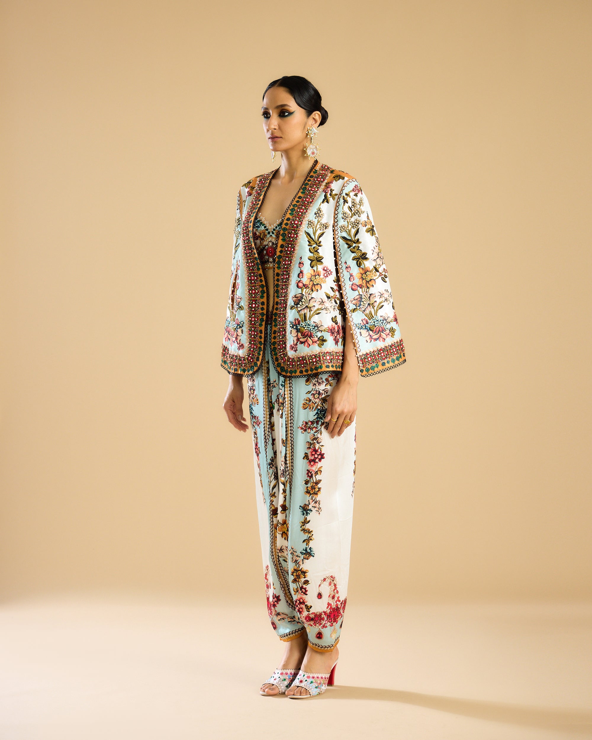 Nizam : Madina - Ivory/Aqua