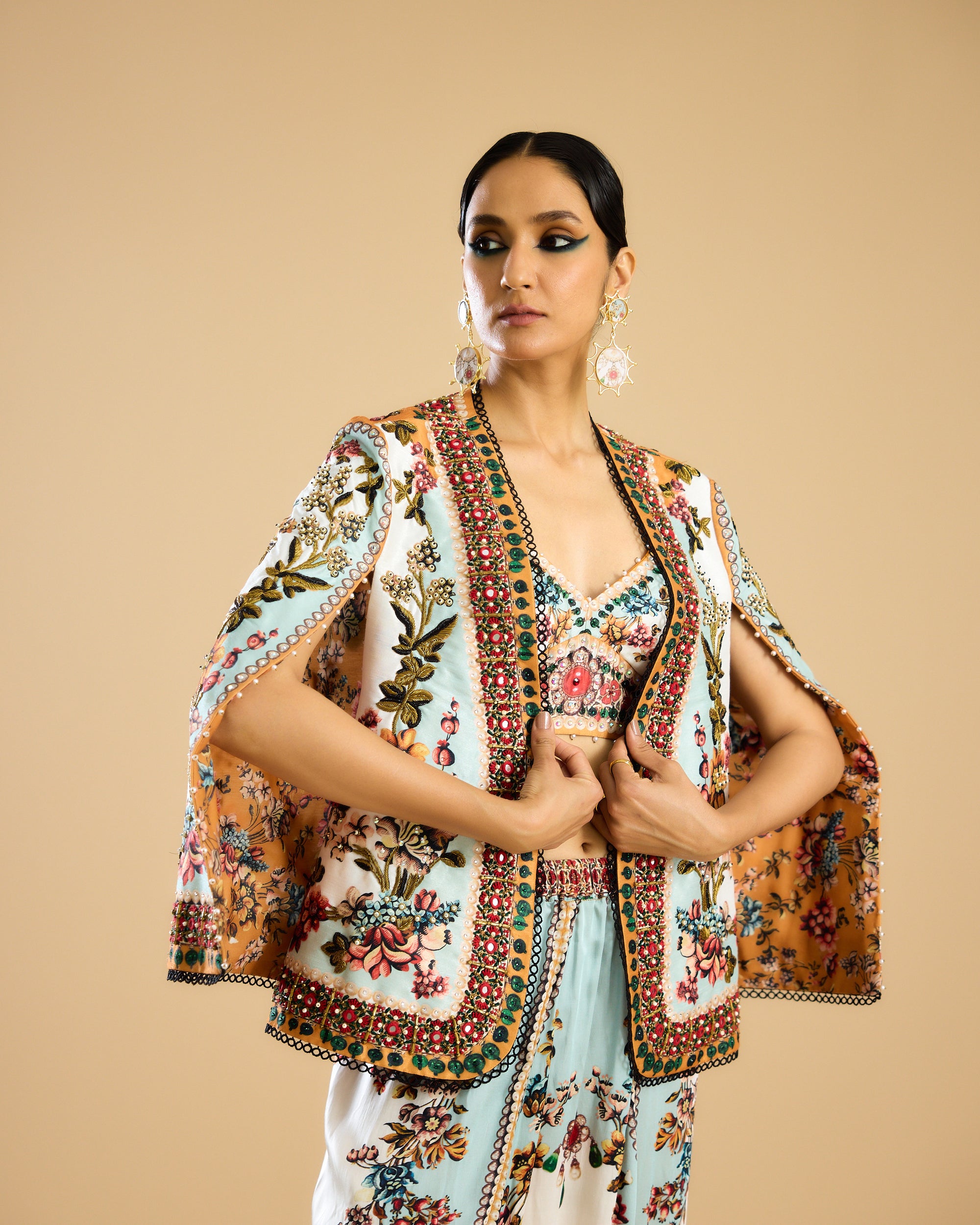 Nizam : Madina - Ivory/Aqua