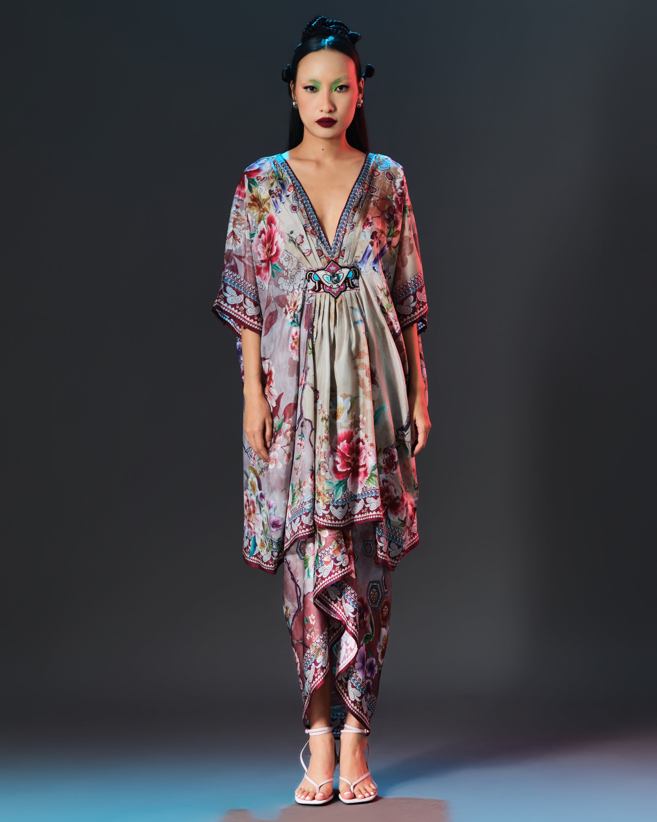 Ikebana : Maya/Indonesia - Brick/Beige