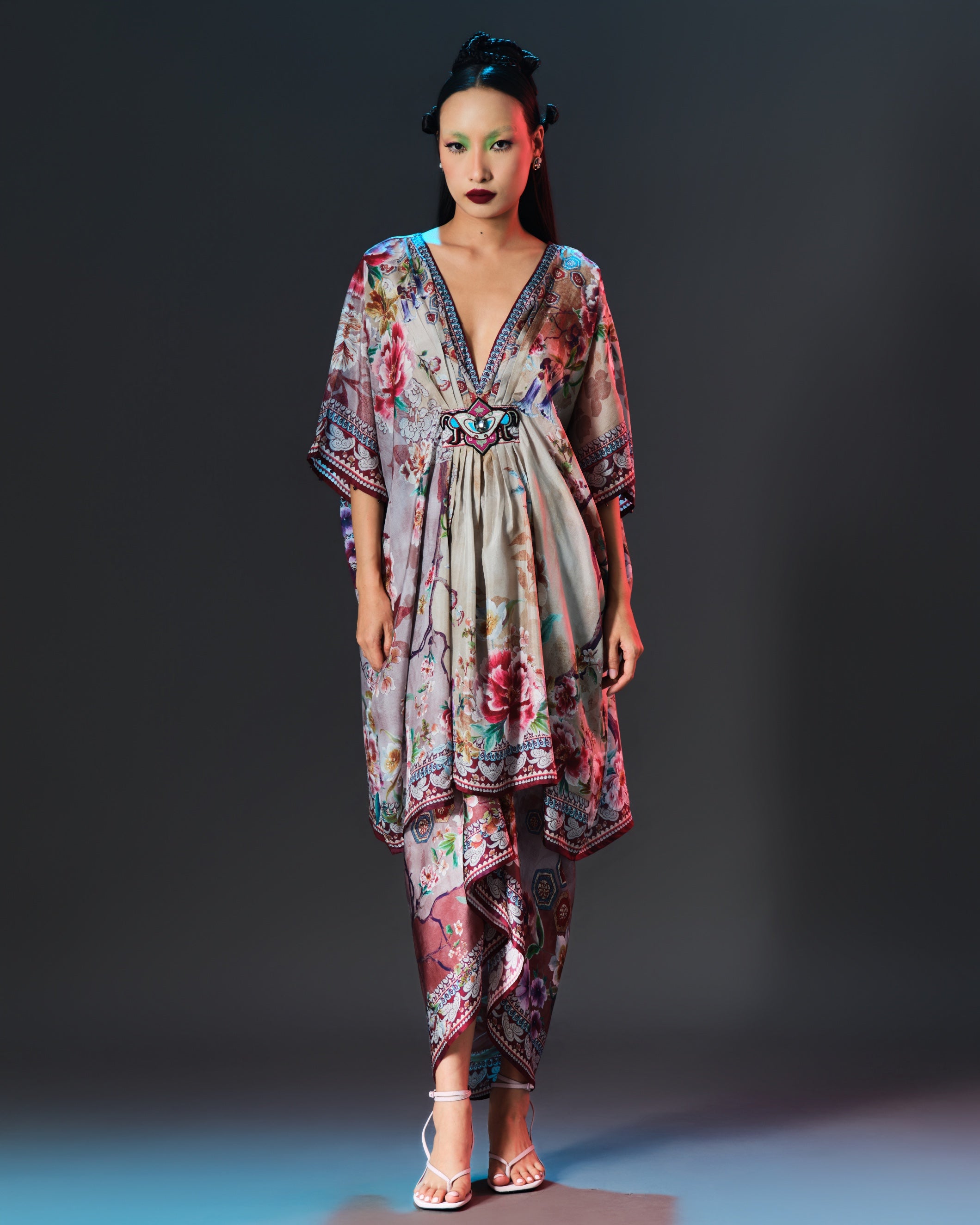 Ikebana : Maya/Indonesia - Brick/Beige