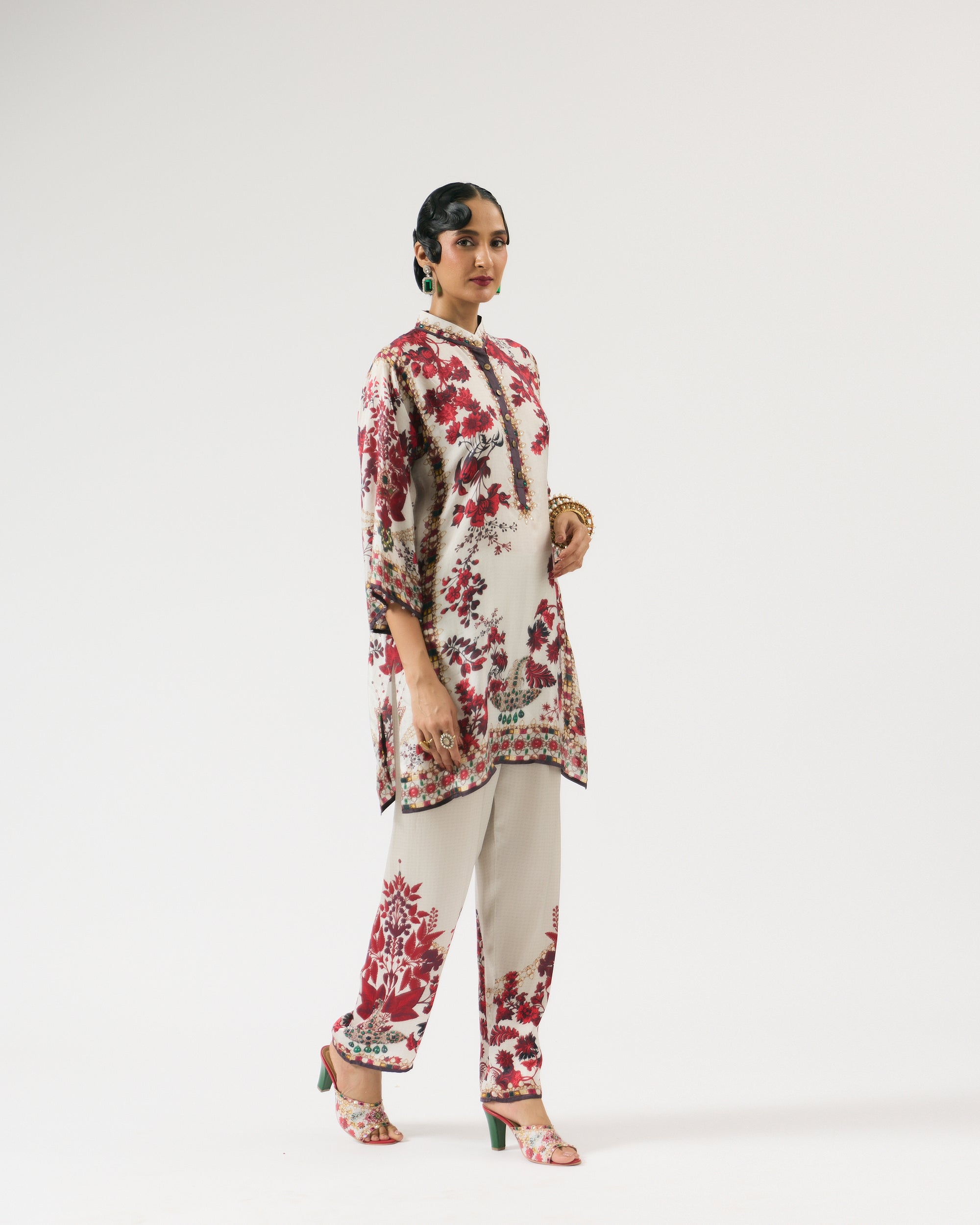 Nizam : Ghazal - Ivory/Red