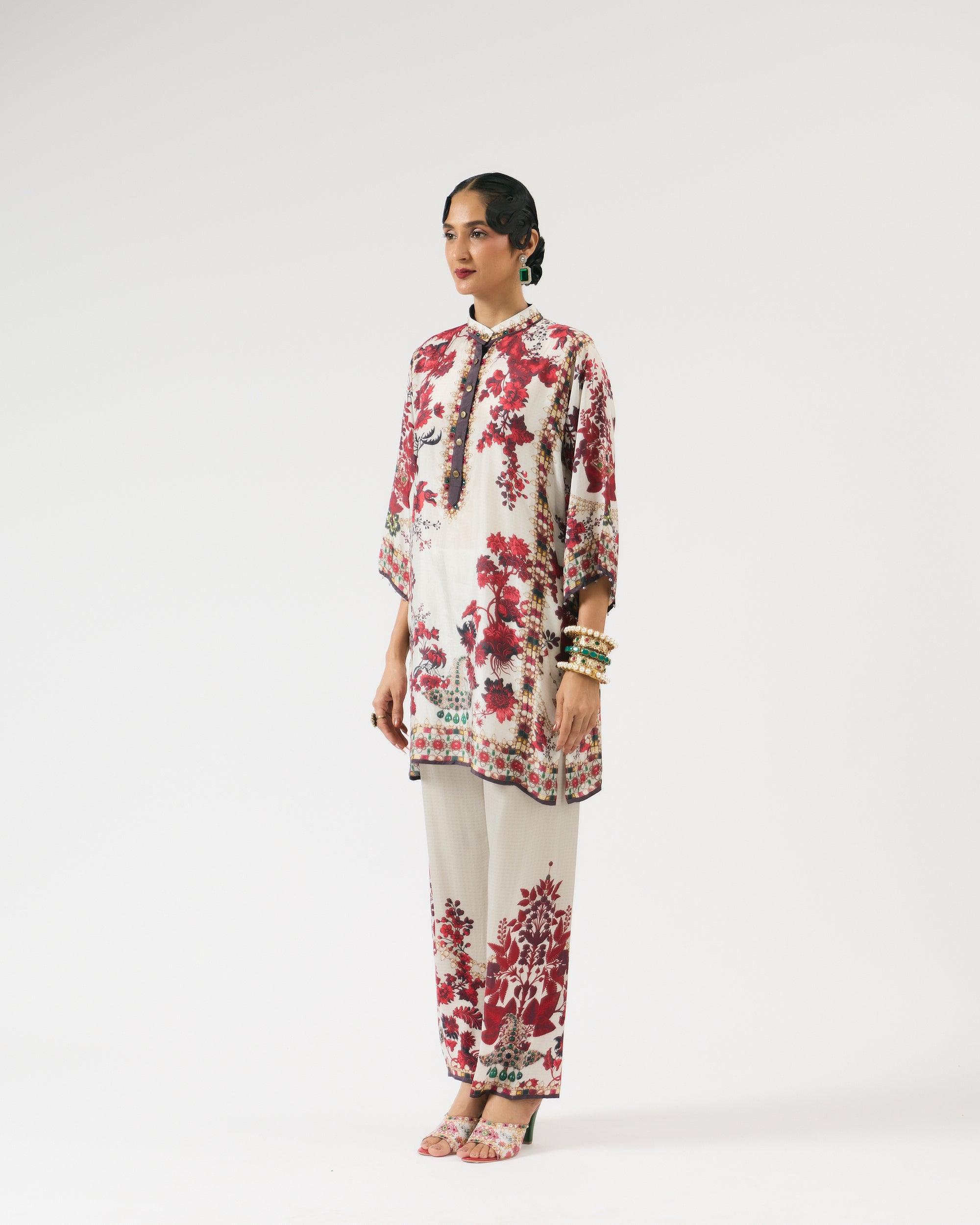 Nizam : Ghazal - Ivory/Red