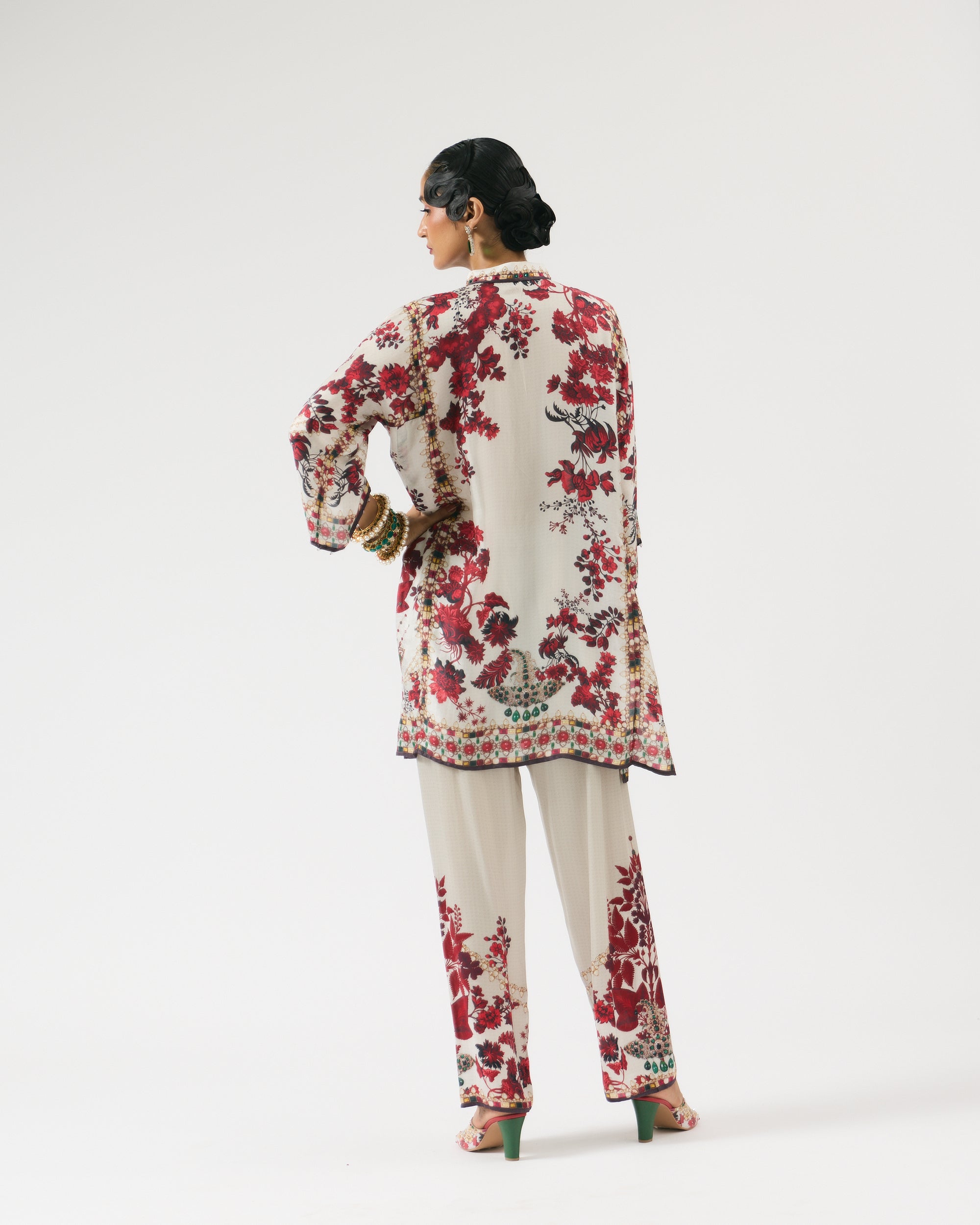 Nizam : Ghazal - Ivory/Red