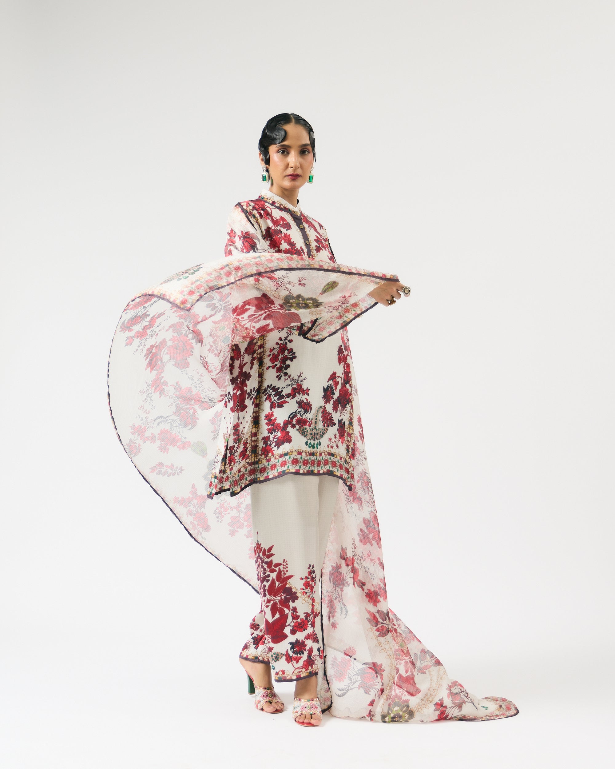 Nizam : Ghazal - Ivory/Red