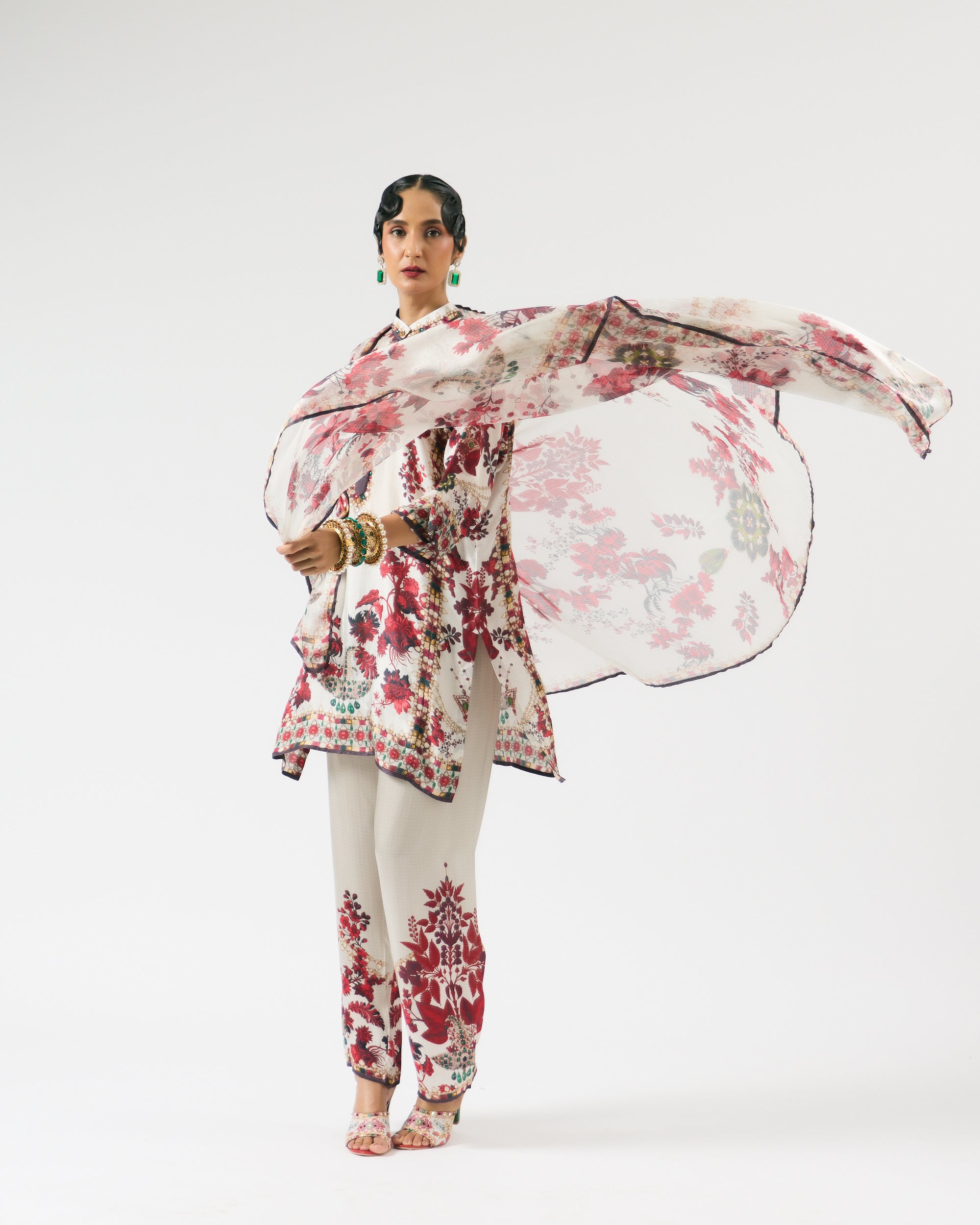 Nizam : Ghazal - Ivory/Red