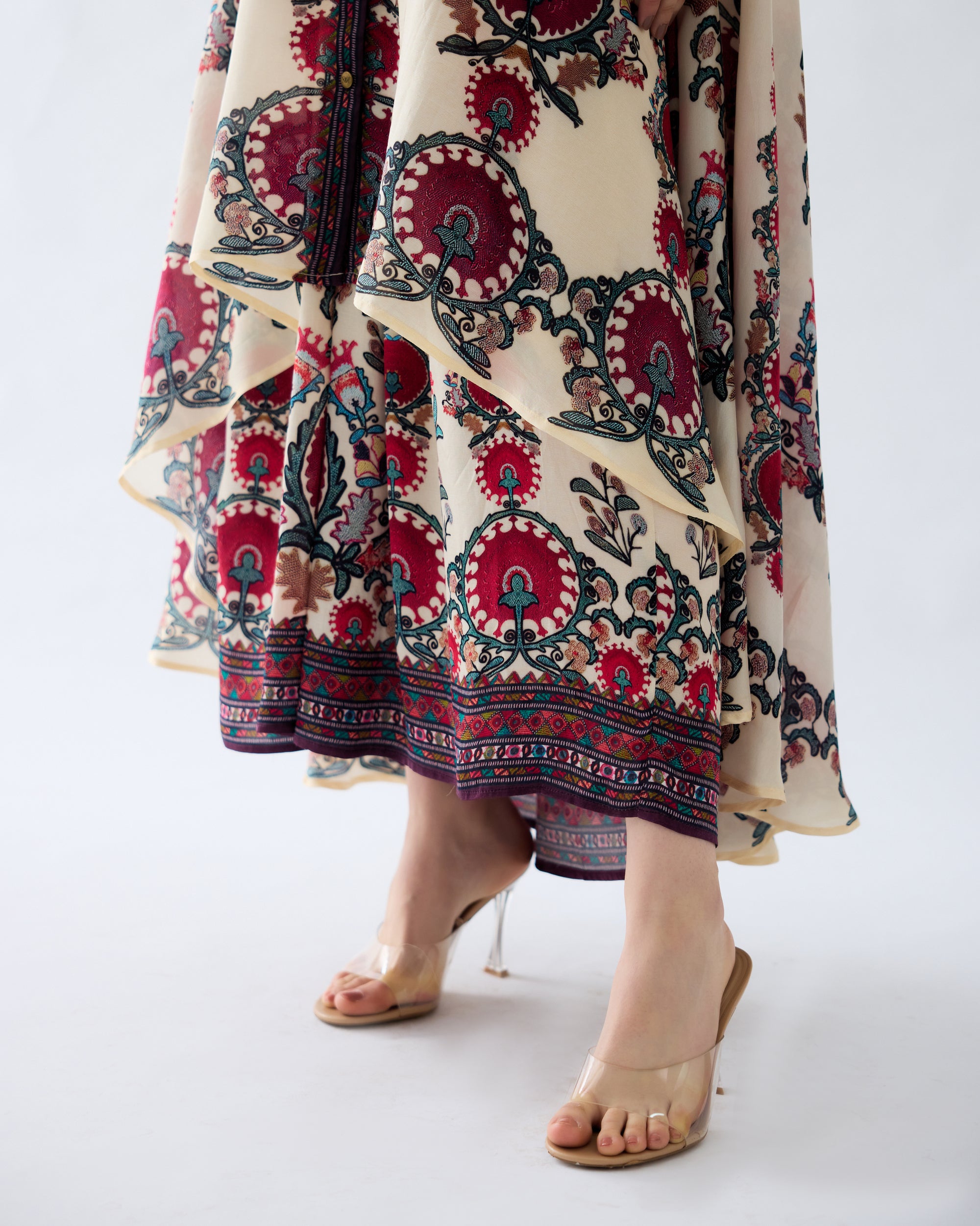 Bukhara : Caprice/Surilee - Maroon