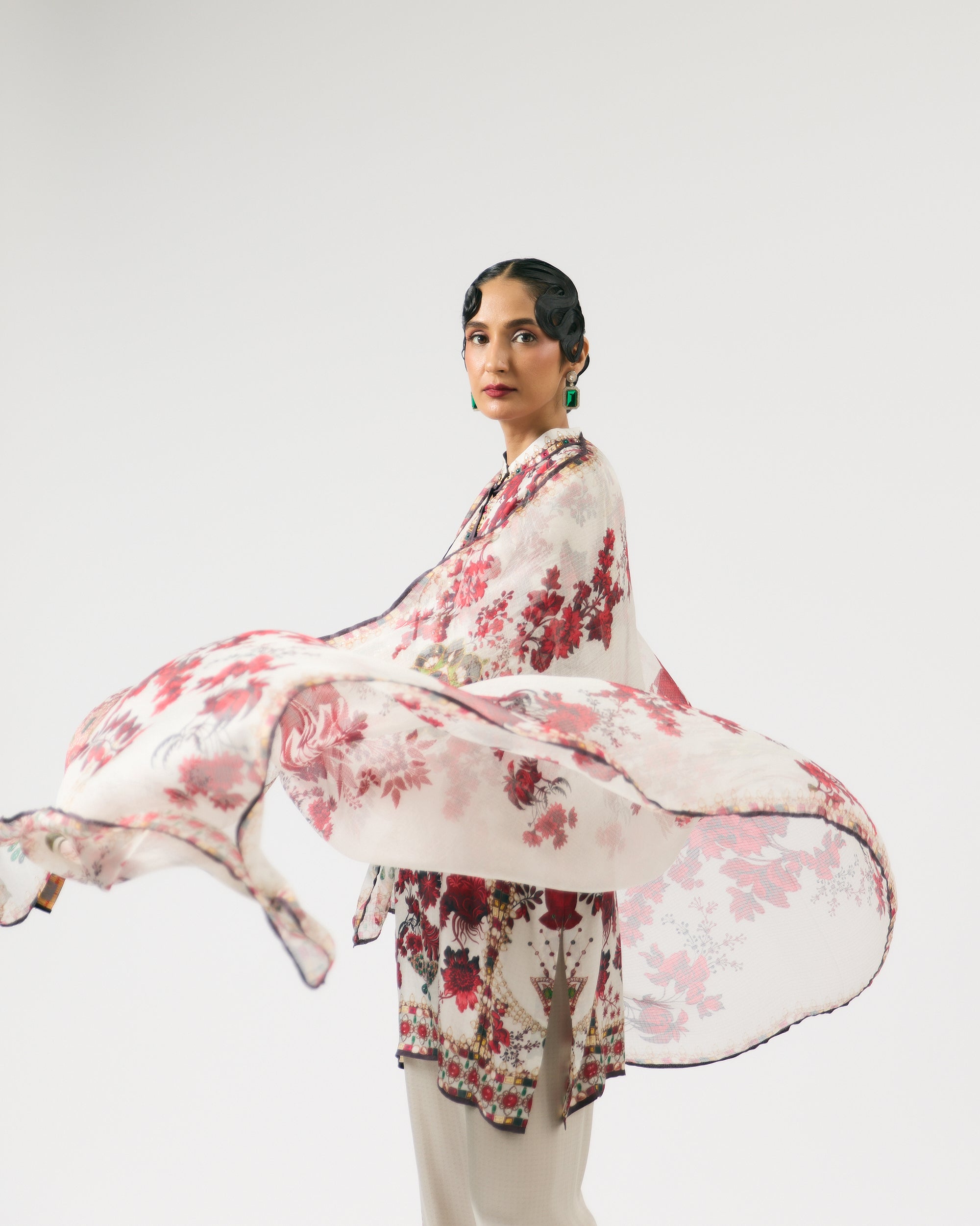 Nizam : Ghazal - Ivory/Red