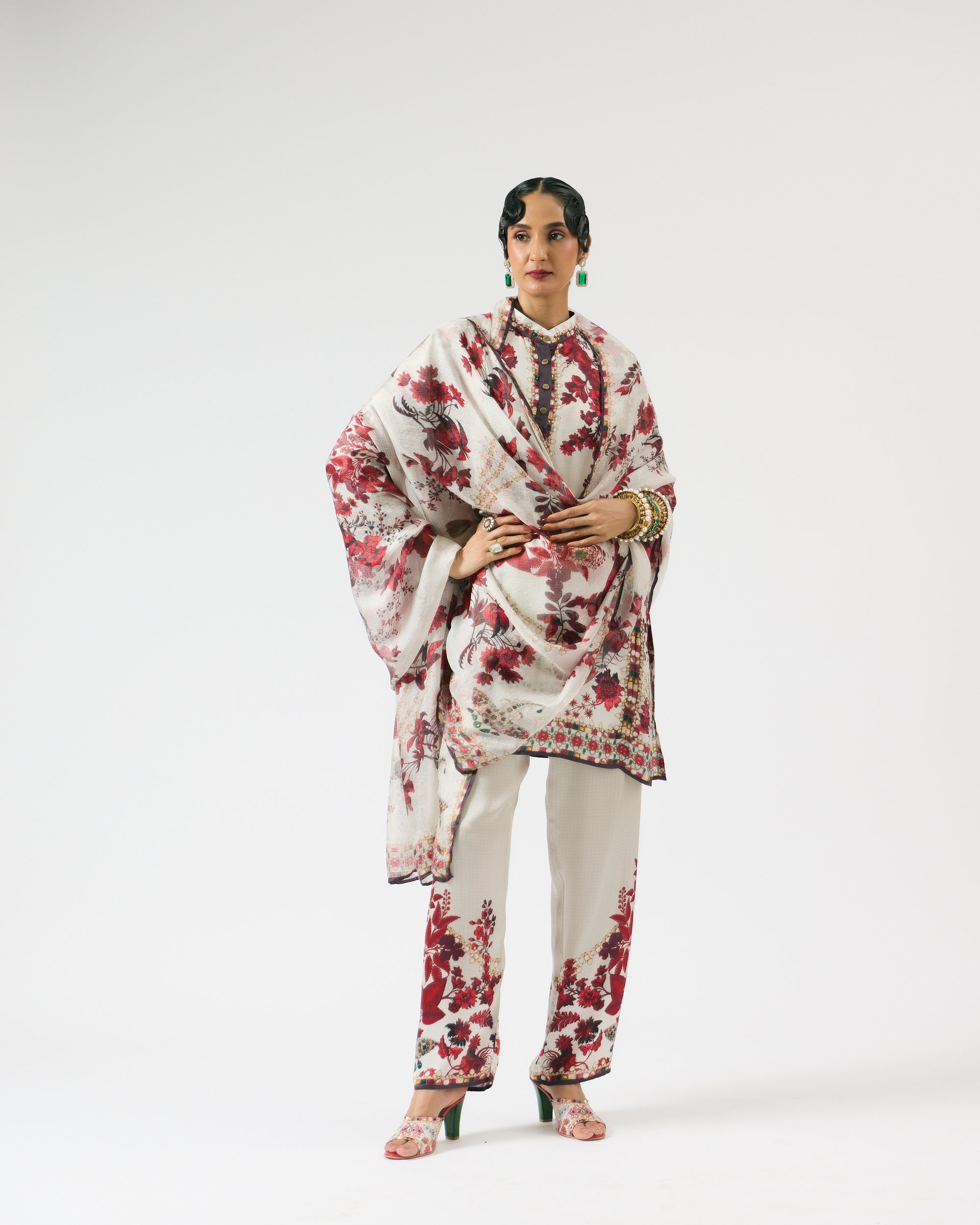 Nizam : Ghazal - Ivory/Red