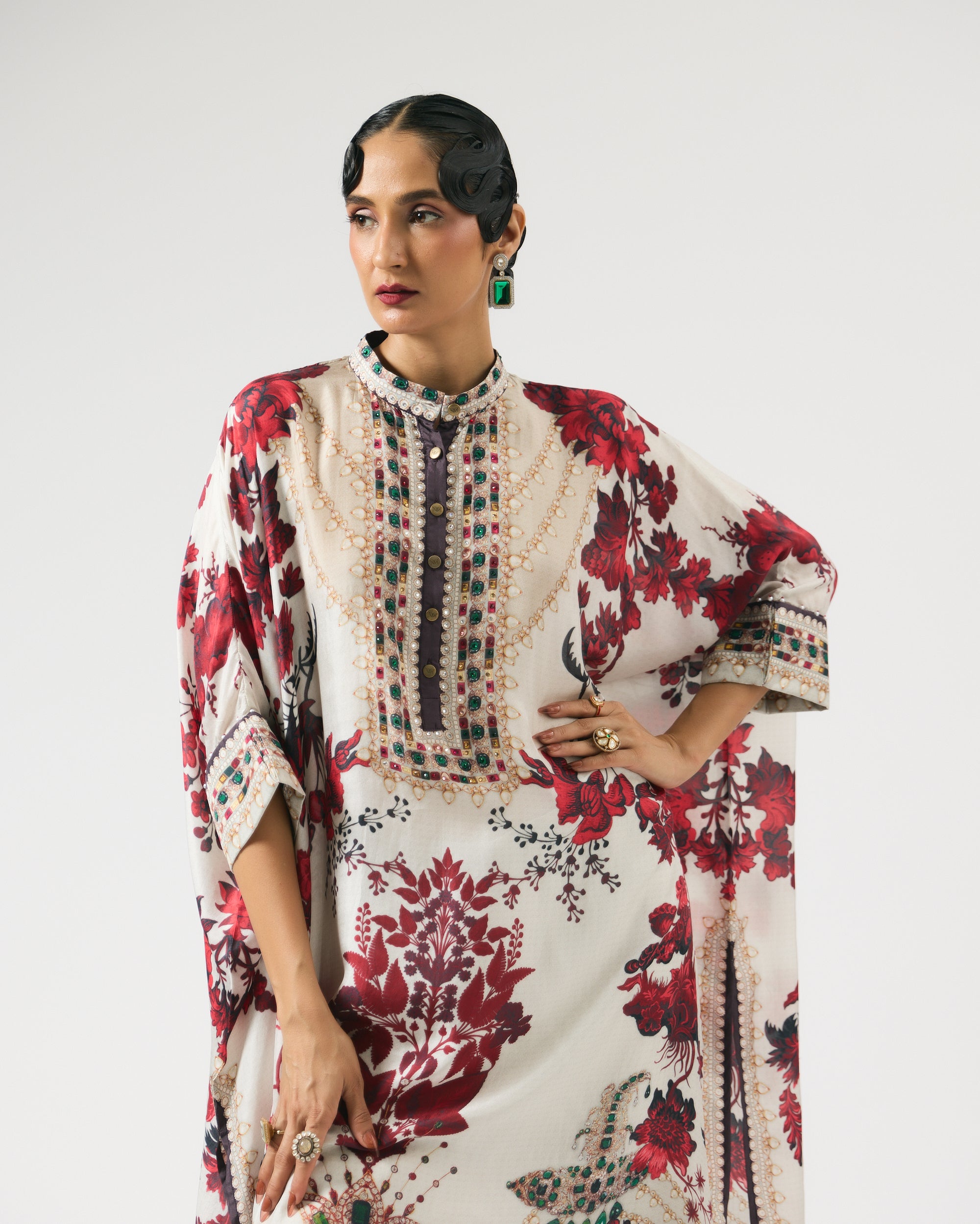 Nizam : Chantelle - Ivory/Red
