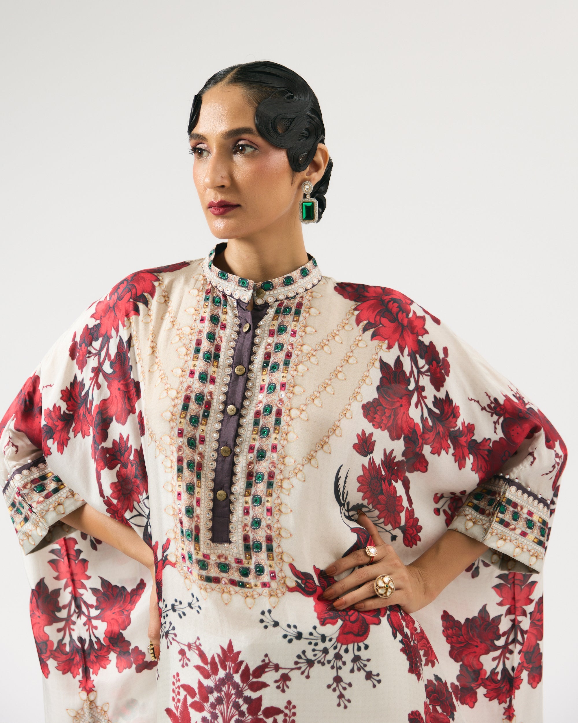 Nizam : Chantelle - Ivory/Red