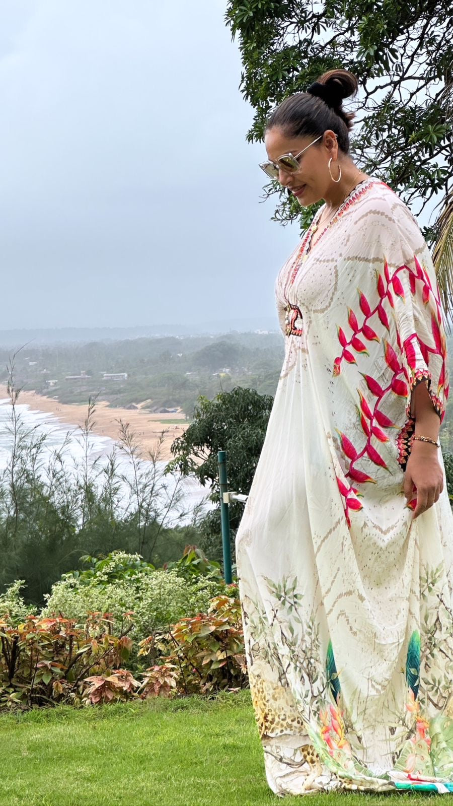 Bipasha Basu (bipashabasu)