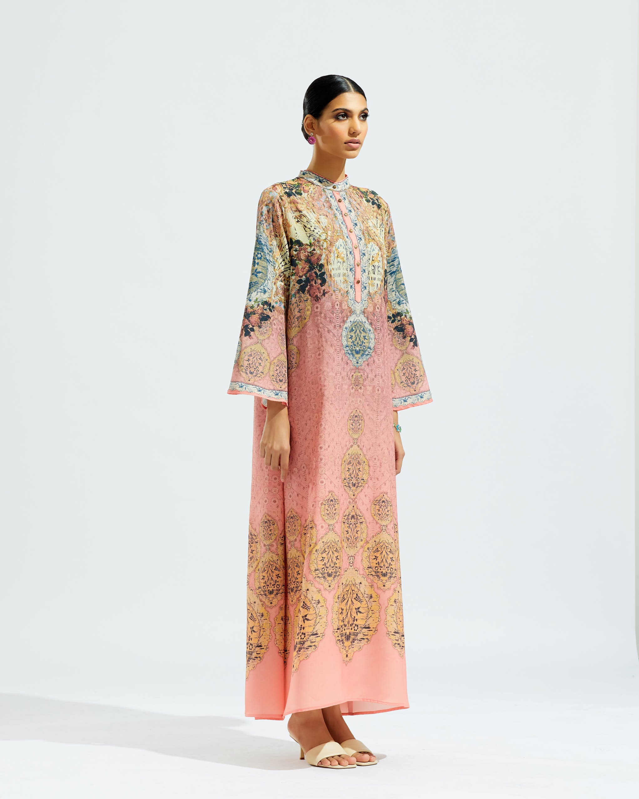 Roman Holiday : Oma - Warm Rose